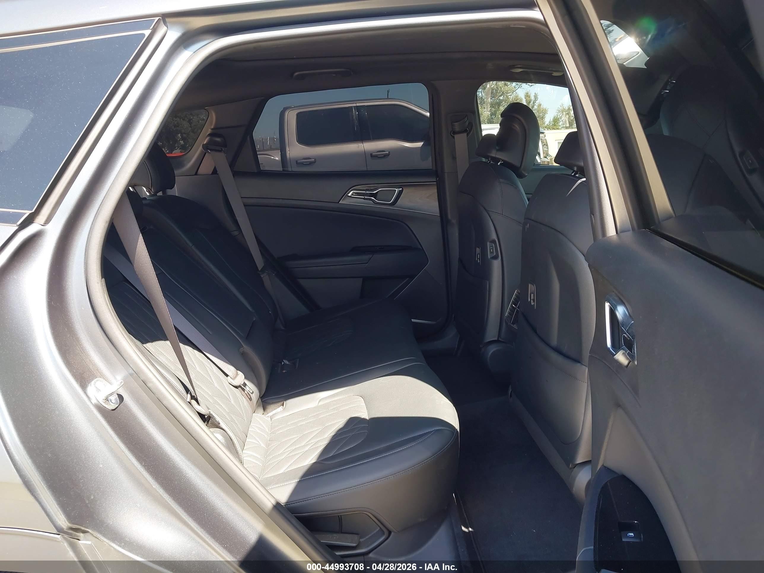 2025 Kia Sportage Plug-in Hybrid X-line Prestige Gray vin: KNDPZDDH1S7235674
