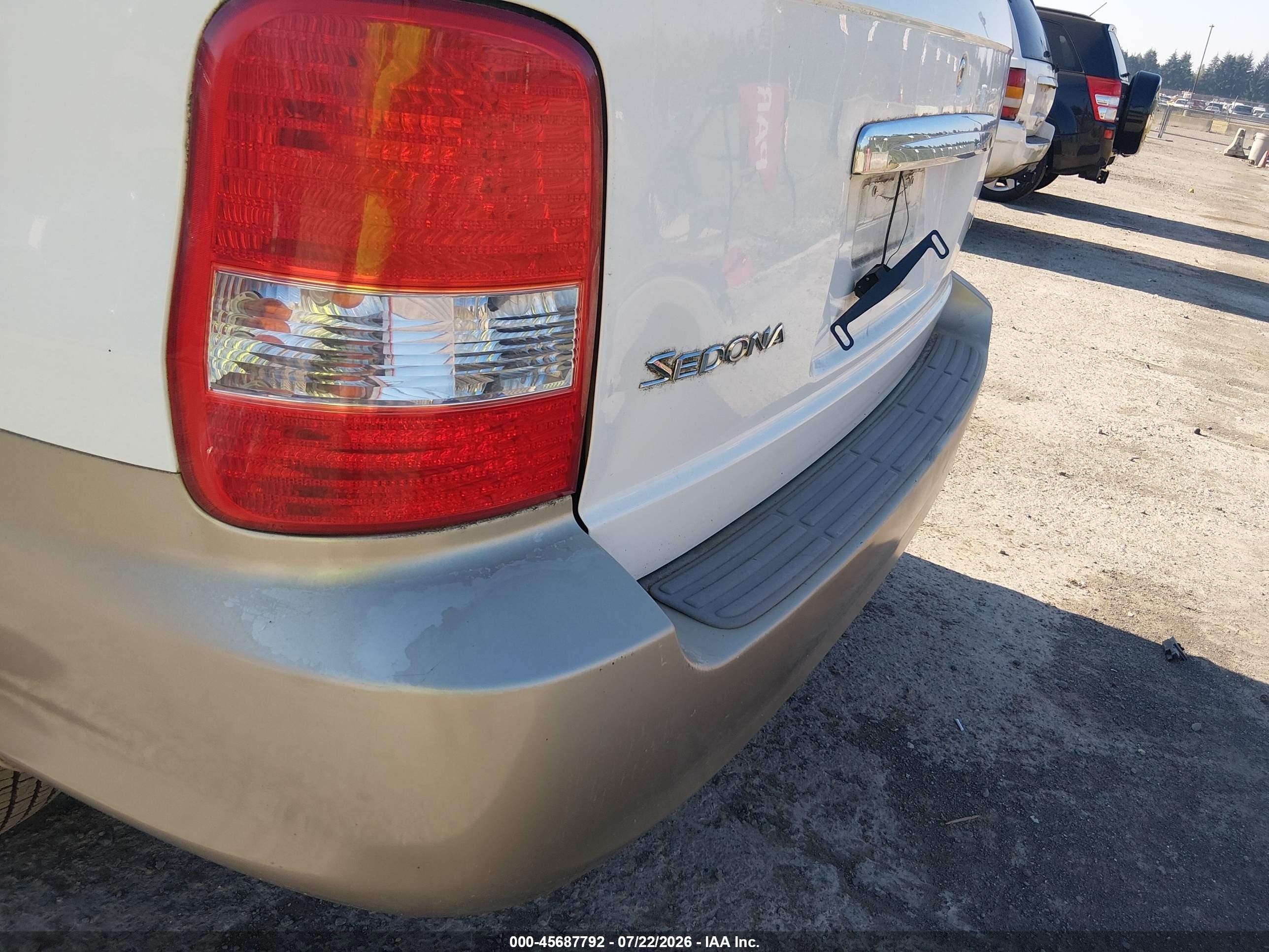 2003 Kia Sedona Ex/lx White vin: KNDUP131036403291