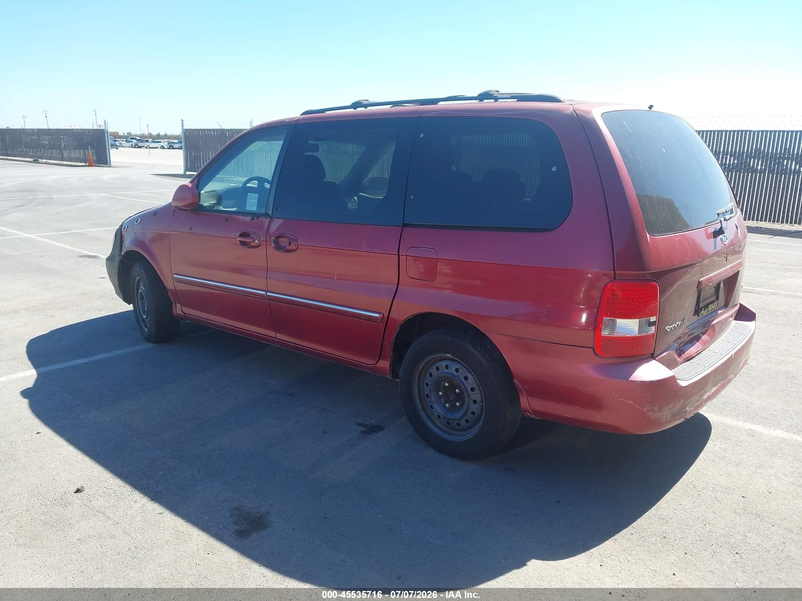 2005 Kia Sedona Ex/lx Red vin: KNDUP131156618567