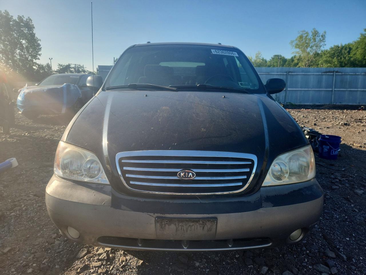 2003 Kia Sedona Lx Black vin: KNDUP131436345749