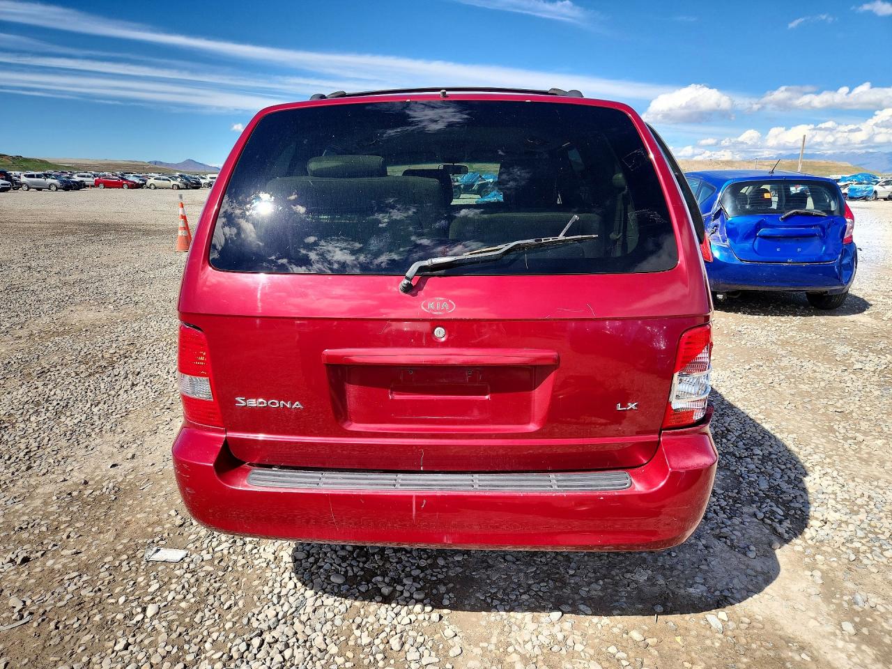 2004 Kia Sedona Lx Red vin: KNDUP131546570831