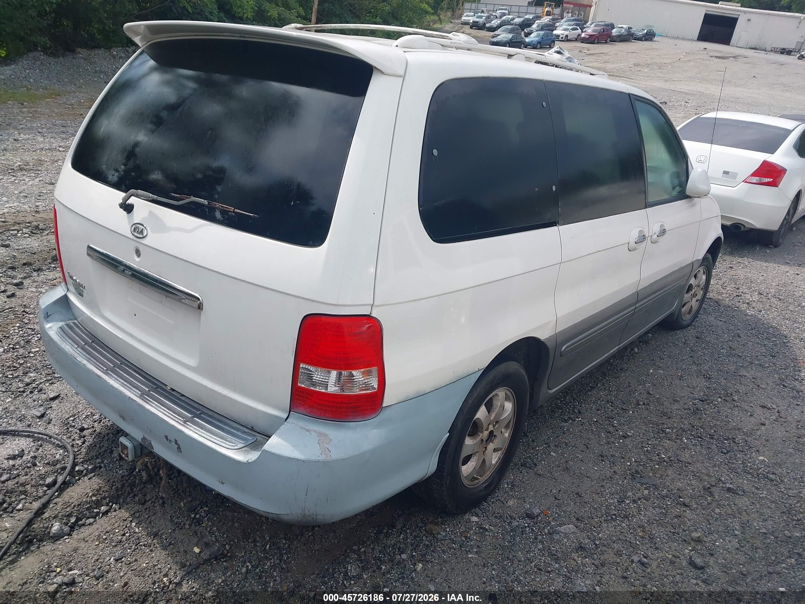 2005 Kia Sedona Ex/lx White vin: KNDUP131856635642