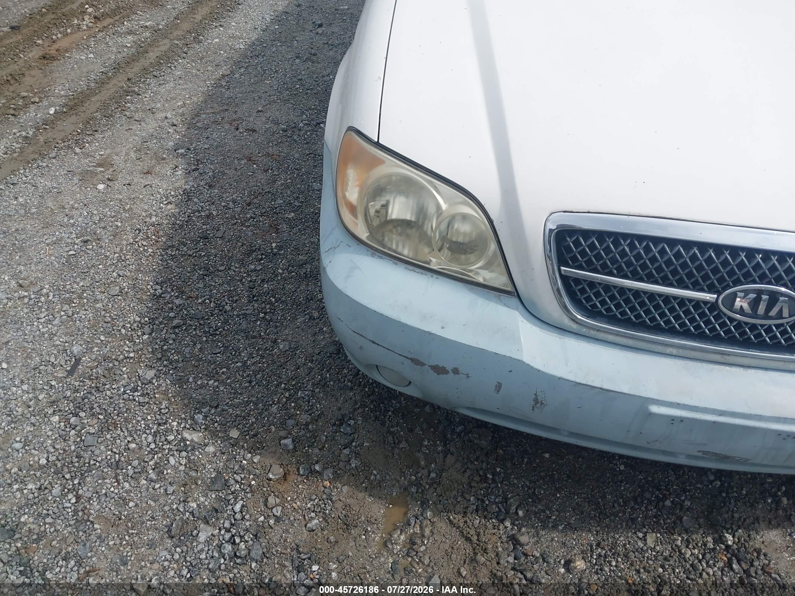 2005 Kia Sedona Ex/lx White vin: KNDUP131856635642