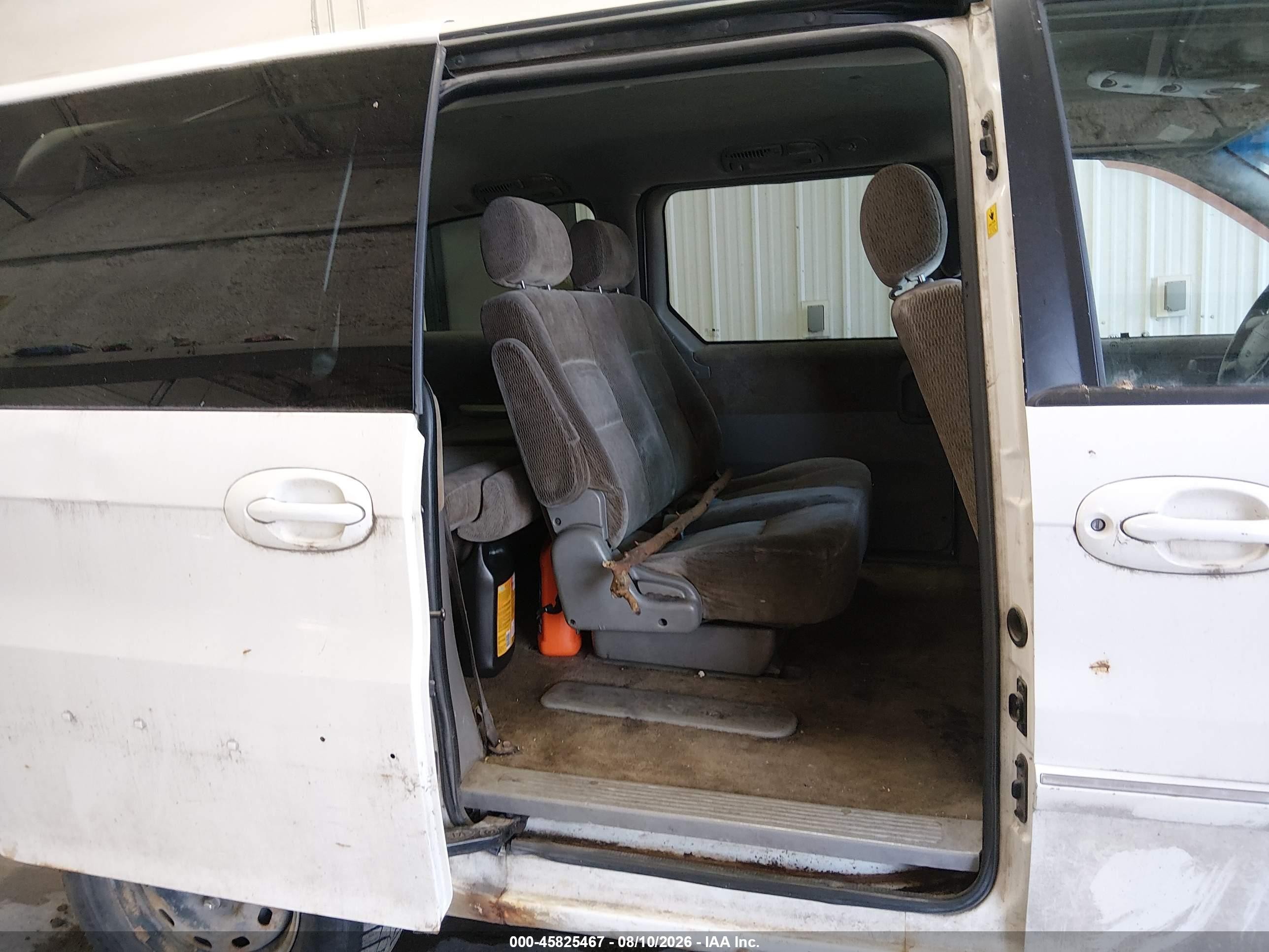 2005 Kia Sedona Ex/lx Белый vin: KNDUP132156729676