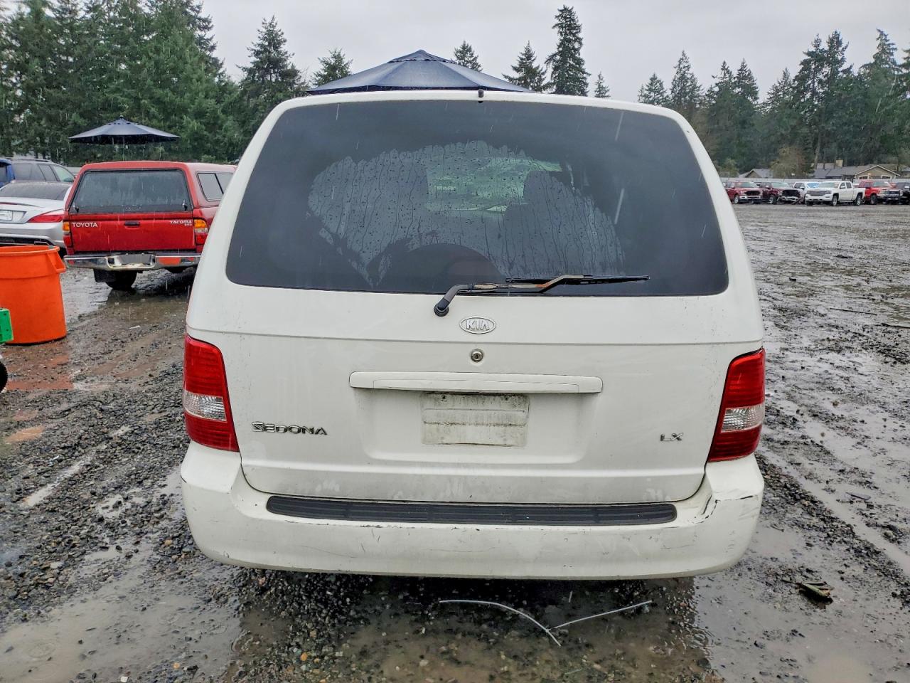 2005 Kia Sedona Lx White vin: KNDUP132156770339