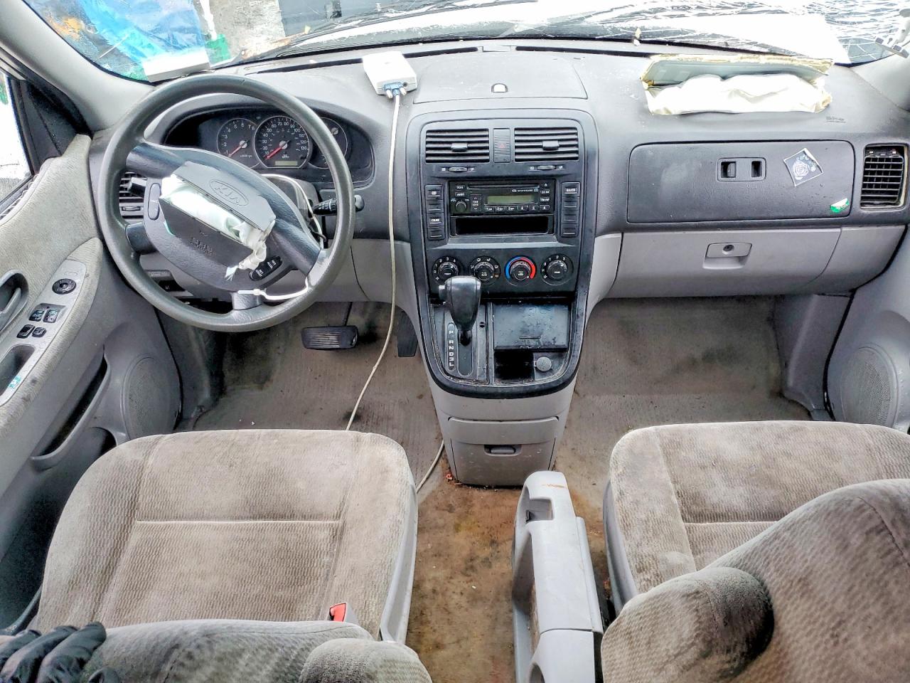 2005 Kia Sedona Lx White vin: KNDUP132156770339