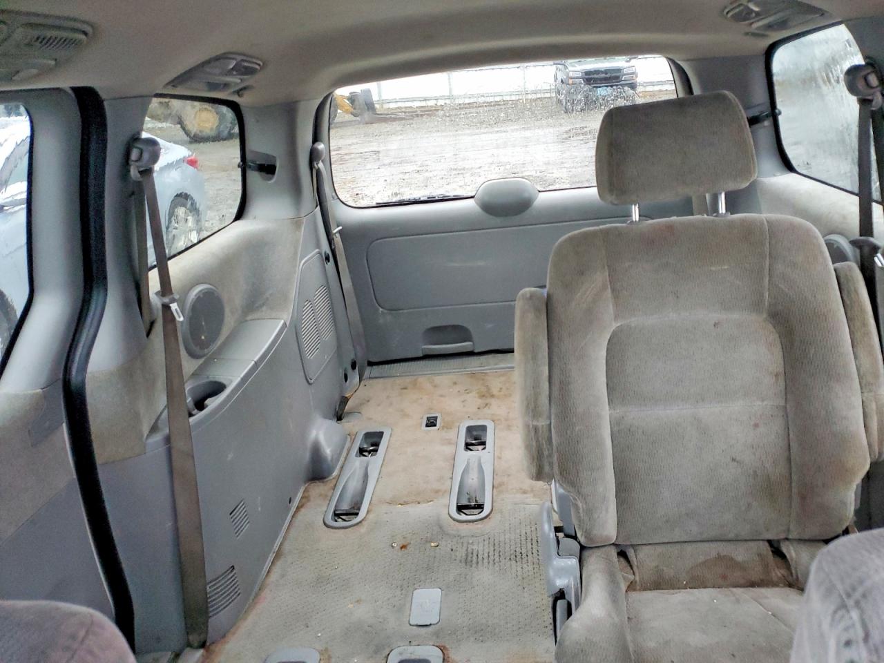 2005 Kia Sedona Lx White vin: KNDUP132156770339