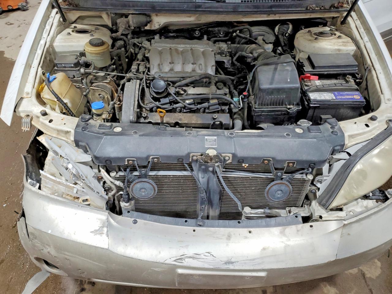 2005 Kia Sedona Lx White vin: KNDUP132456646355