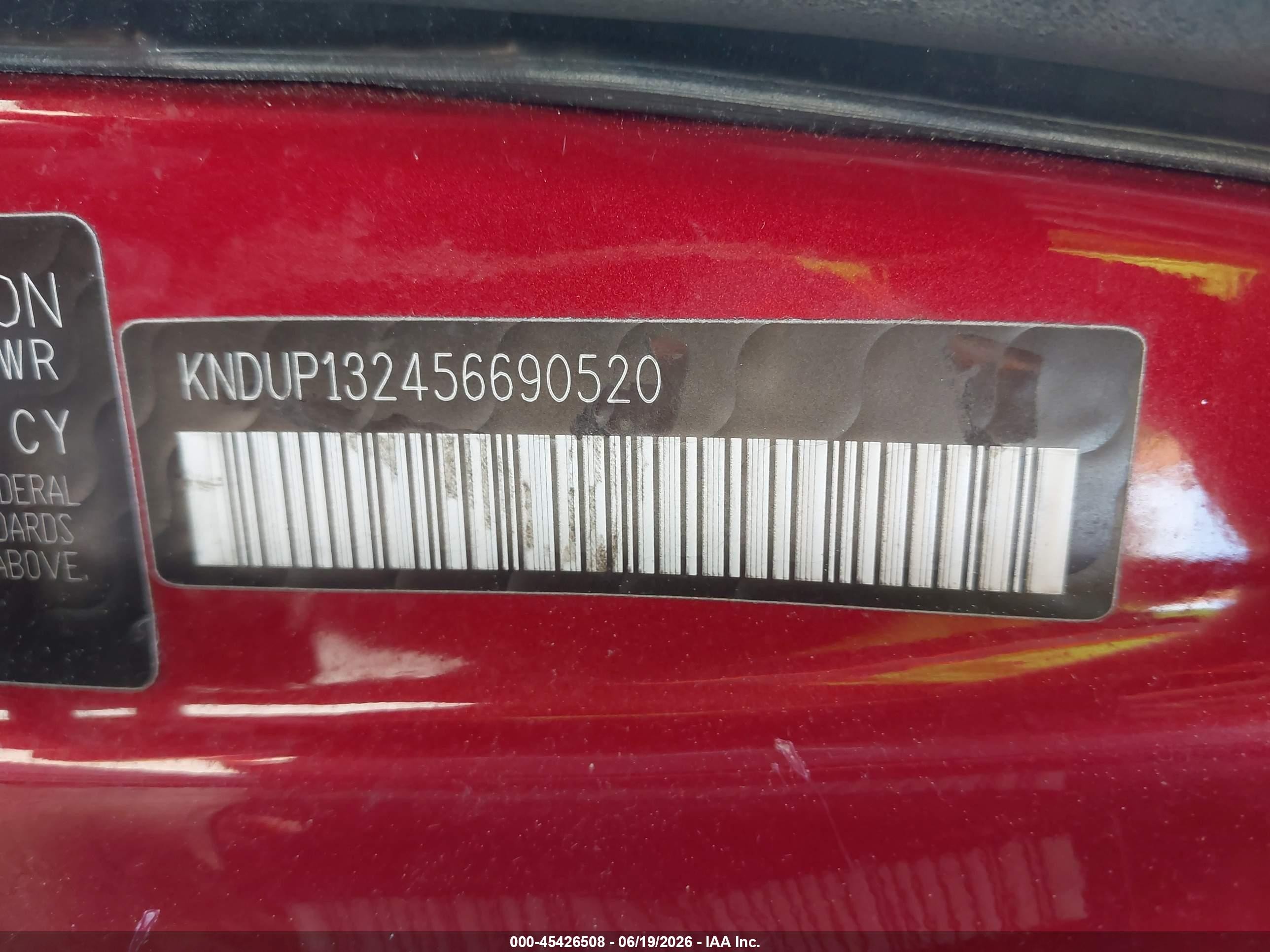2005 Kia Sedona Ex/lx Red vin: KNDUP132456690520