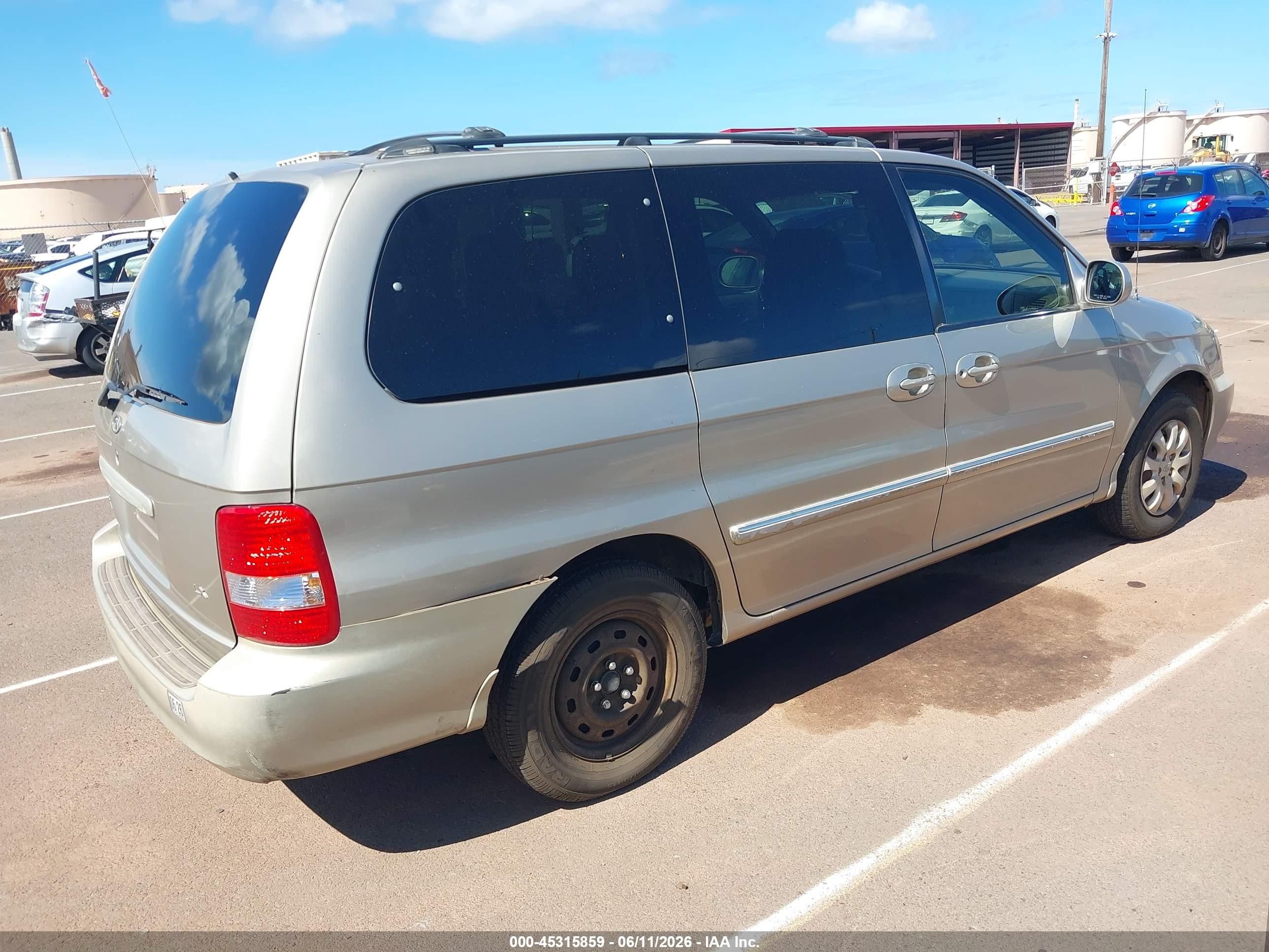 2005 Kia Sedona Ex/lx Brown vin: KNDUP132456721281