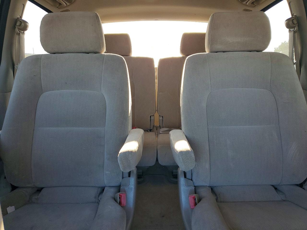 2005 Kia Sedona Lx White vin: KNDUP132656621151