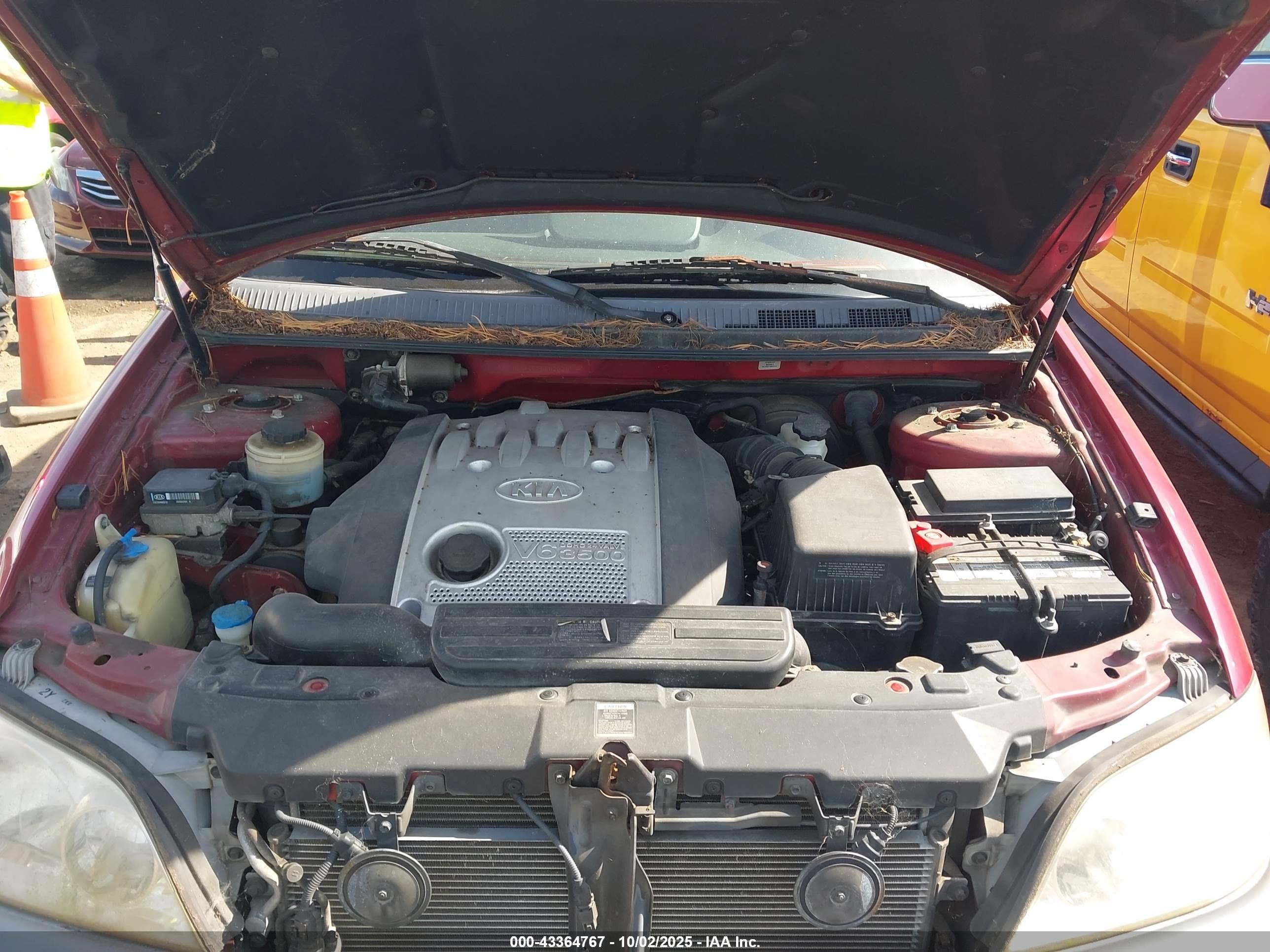 2005 Kia Sedona Ex/lx Red vin: KNDUP132656682628