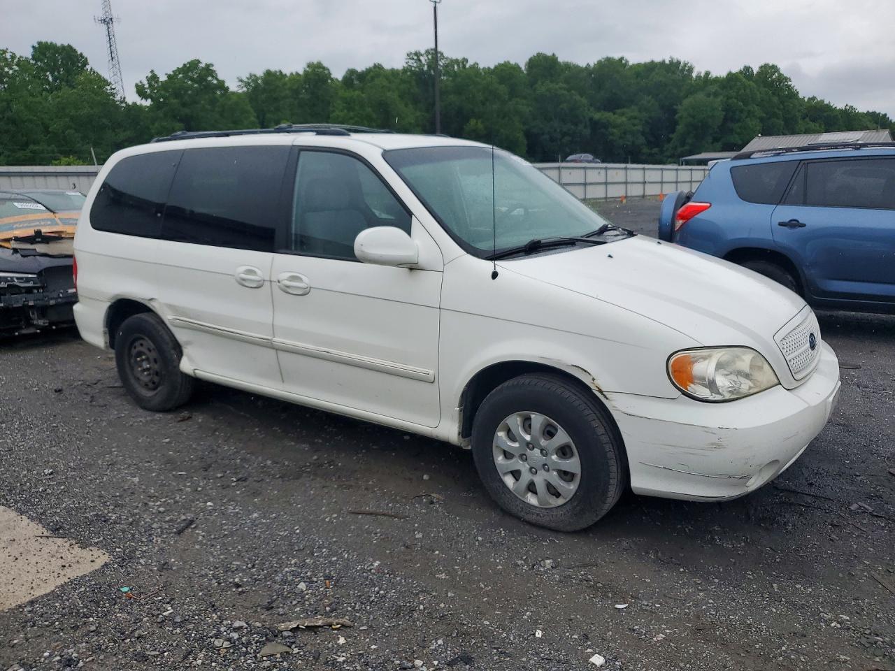2005 Kia Sedona Lx Белый vin: KNDUP132756679088