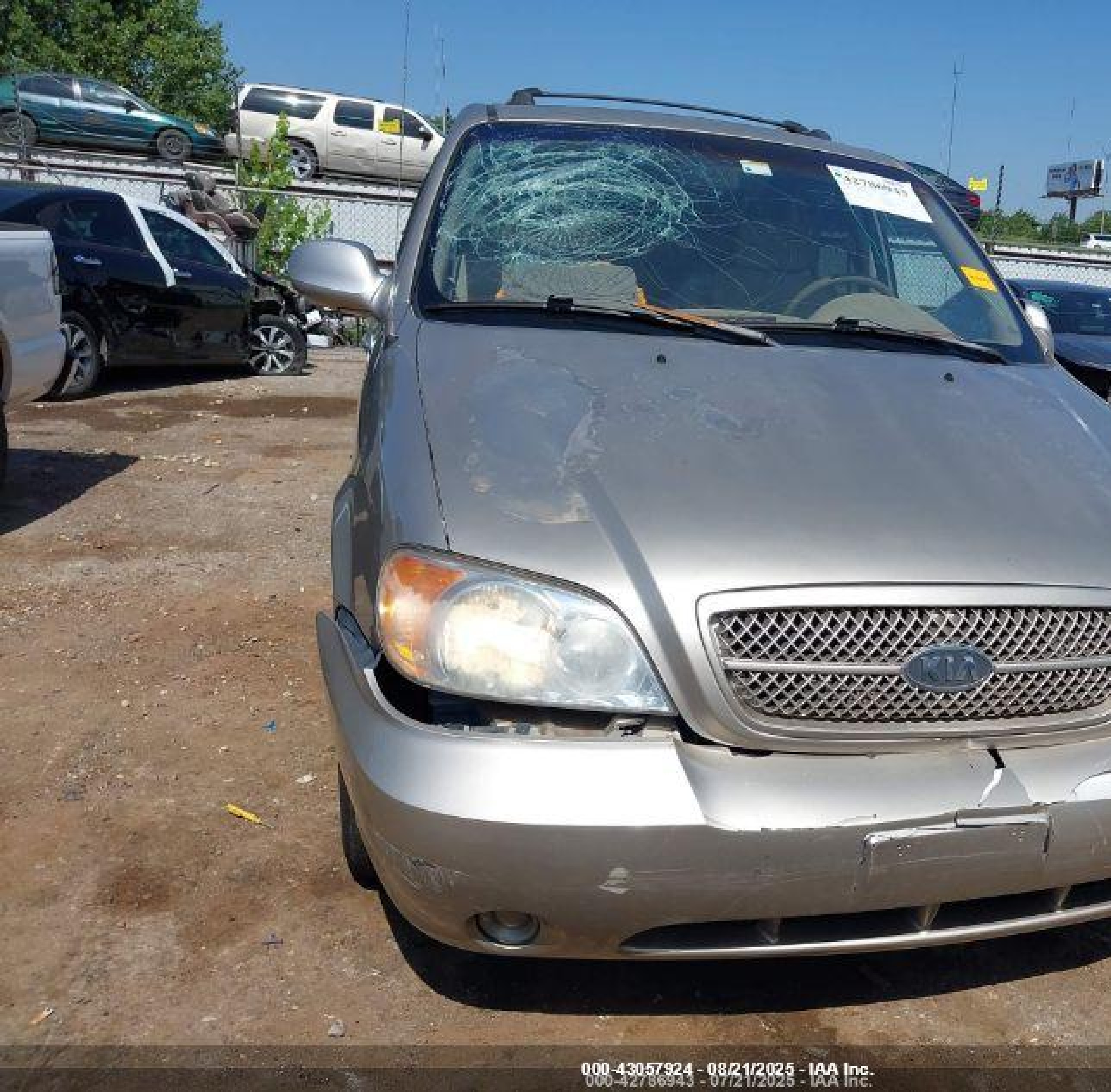 2005 Kia Sedona Ex/lx Beige vin: KNDUP132756707892