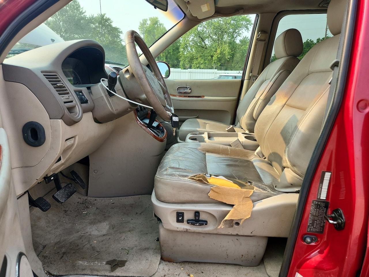 2005 Kia Sedona Lx Красный vin: KNDUP132956673020