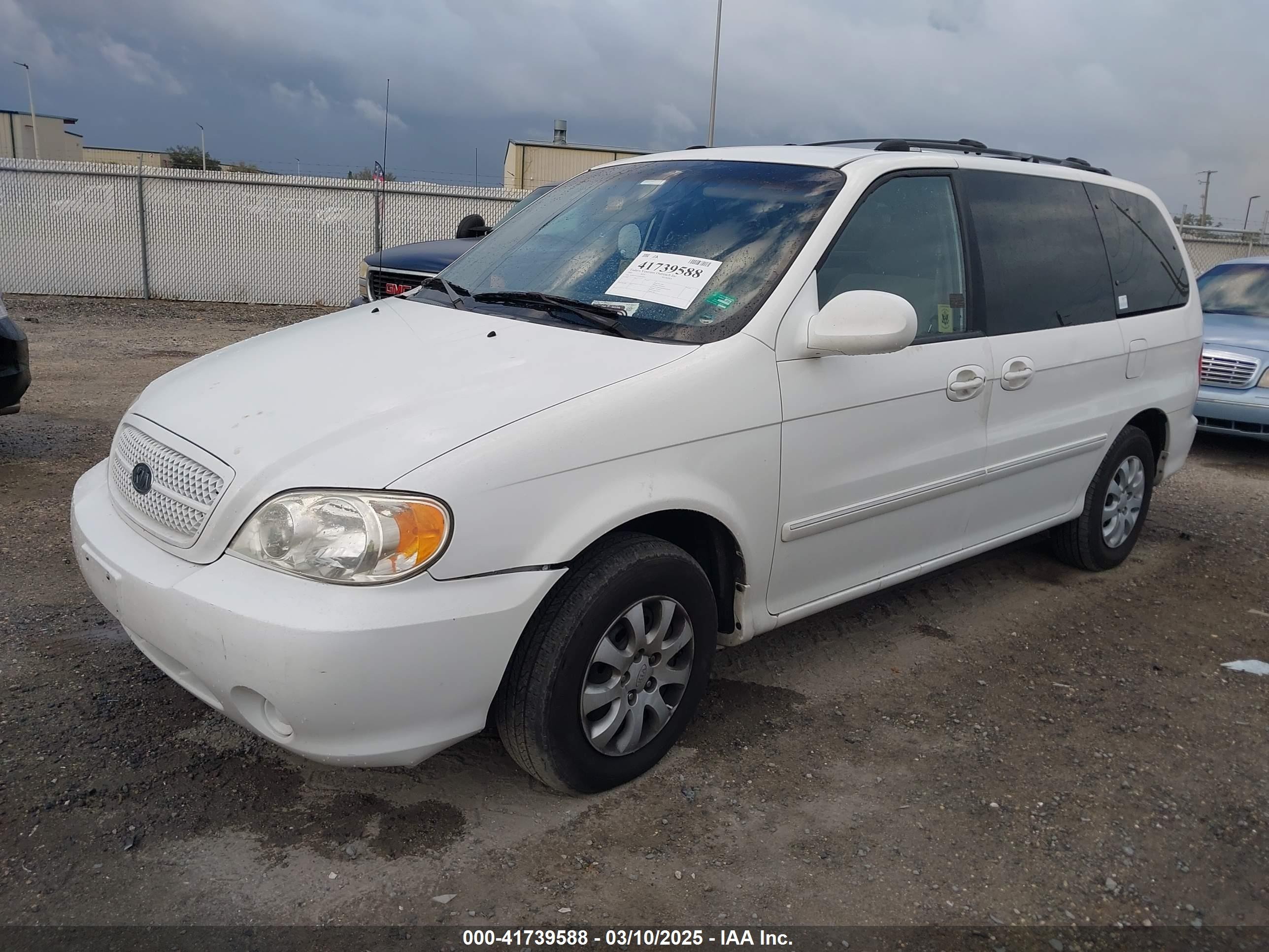 2005 Kia Sedona Ex/lx White vin: KNDUP132956679092