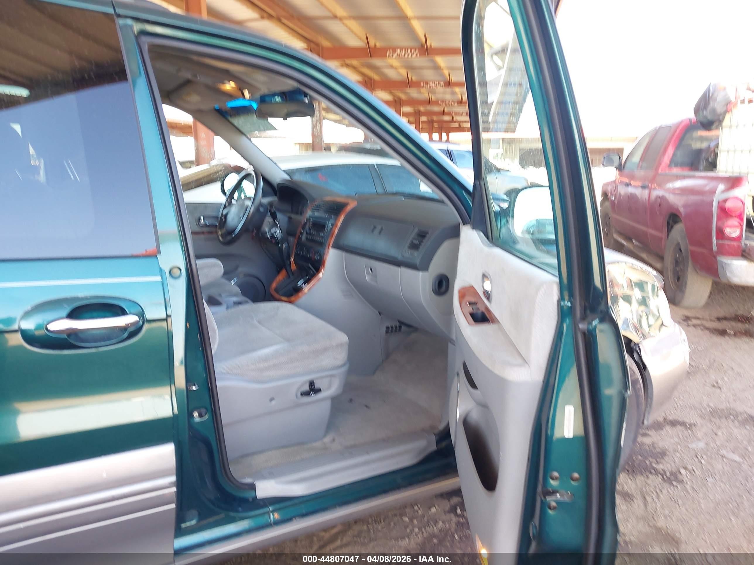 2005 Kia Sedona Ex/lx Зеленый vin: KNDUP132956712074