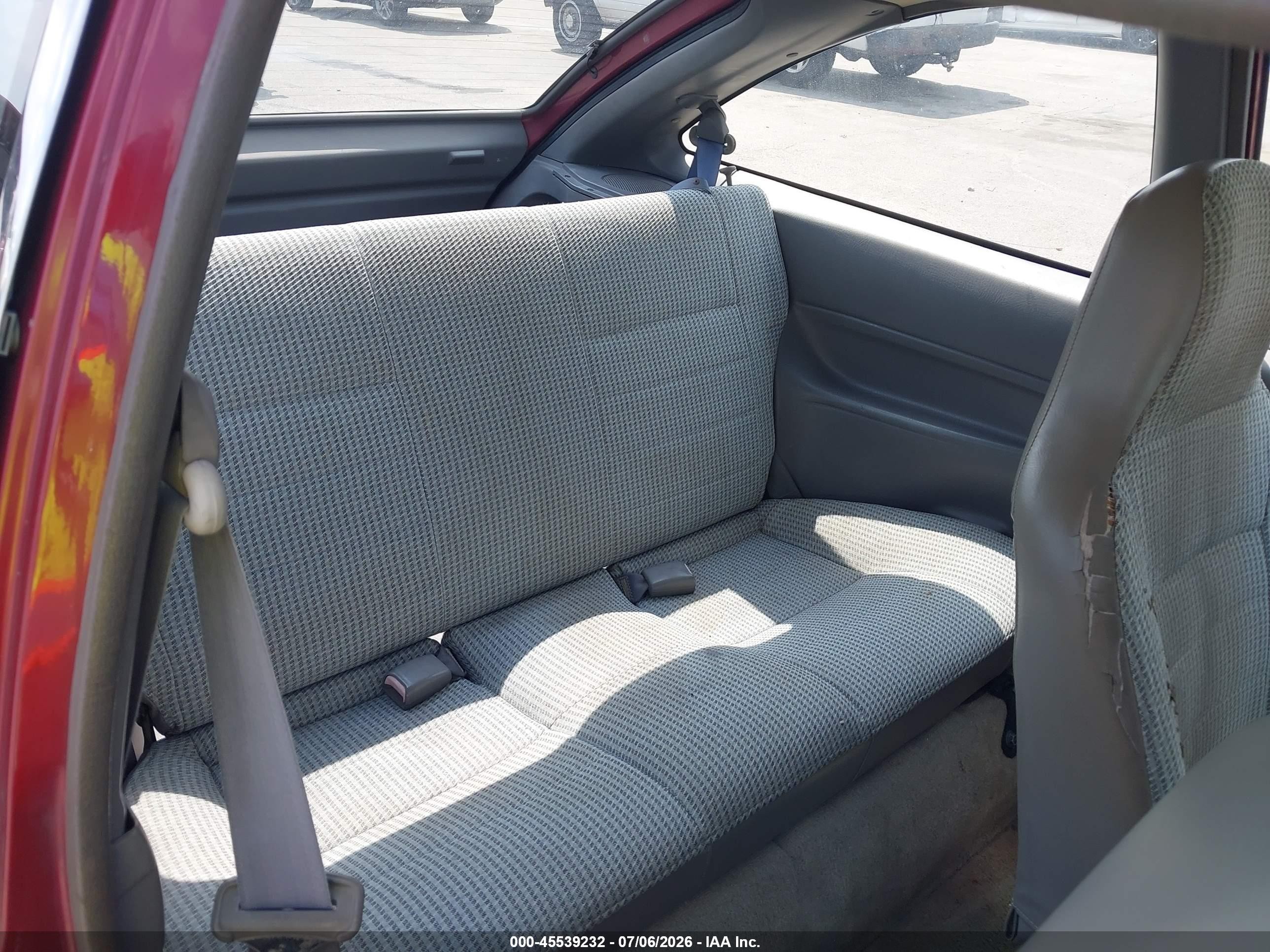1997 Ford Aspire   Красный vin: KNJLT05H0V6207458