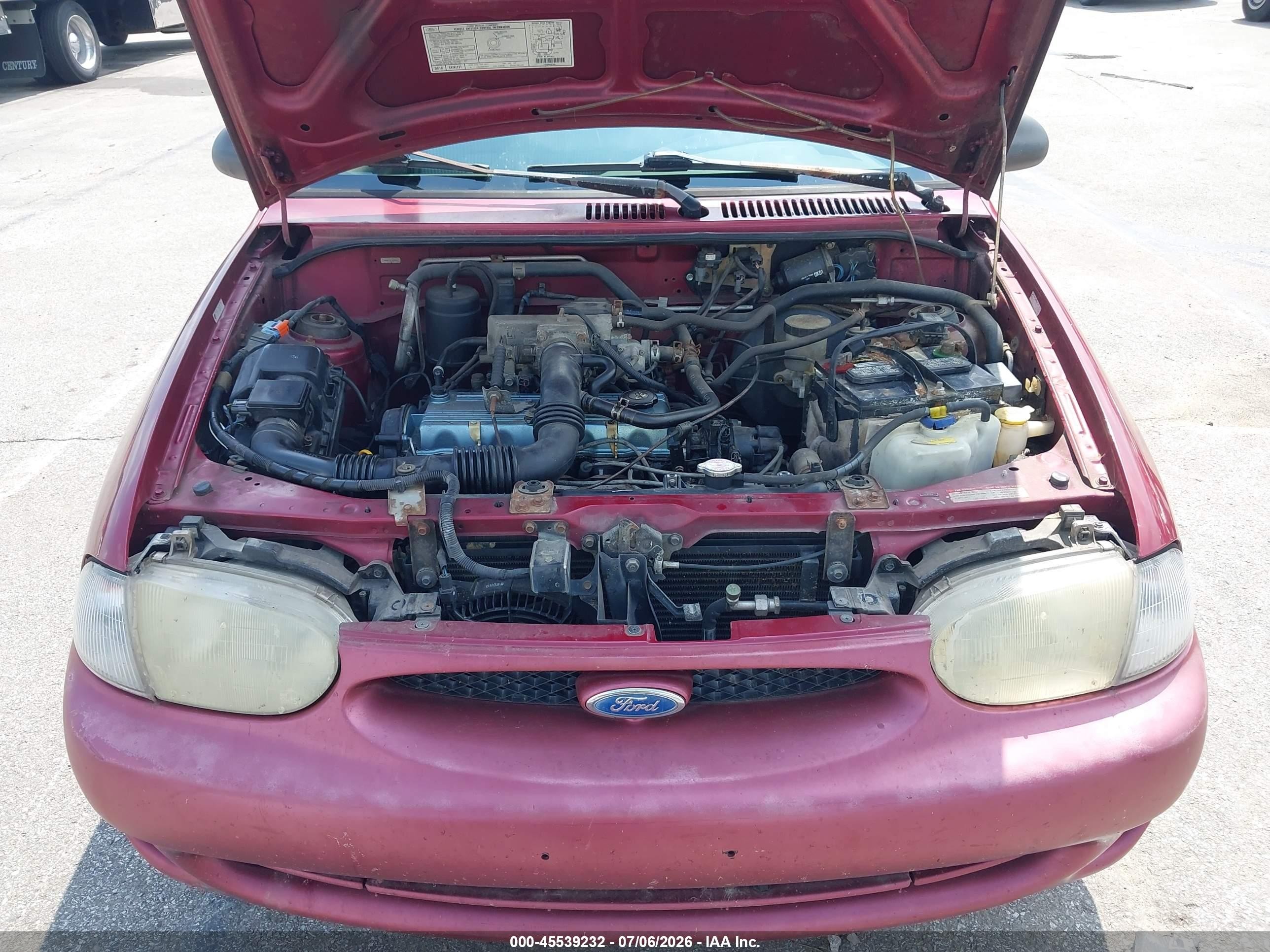 1997 Ford Aspire   Красный vin: KNJLT05H0V6207458