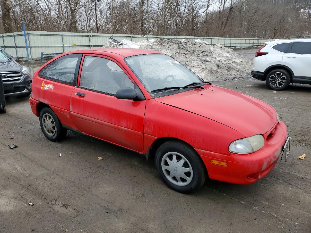 1997 Ford Aspire Красный vin: KNJLT05H0V6228374