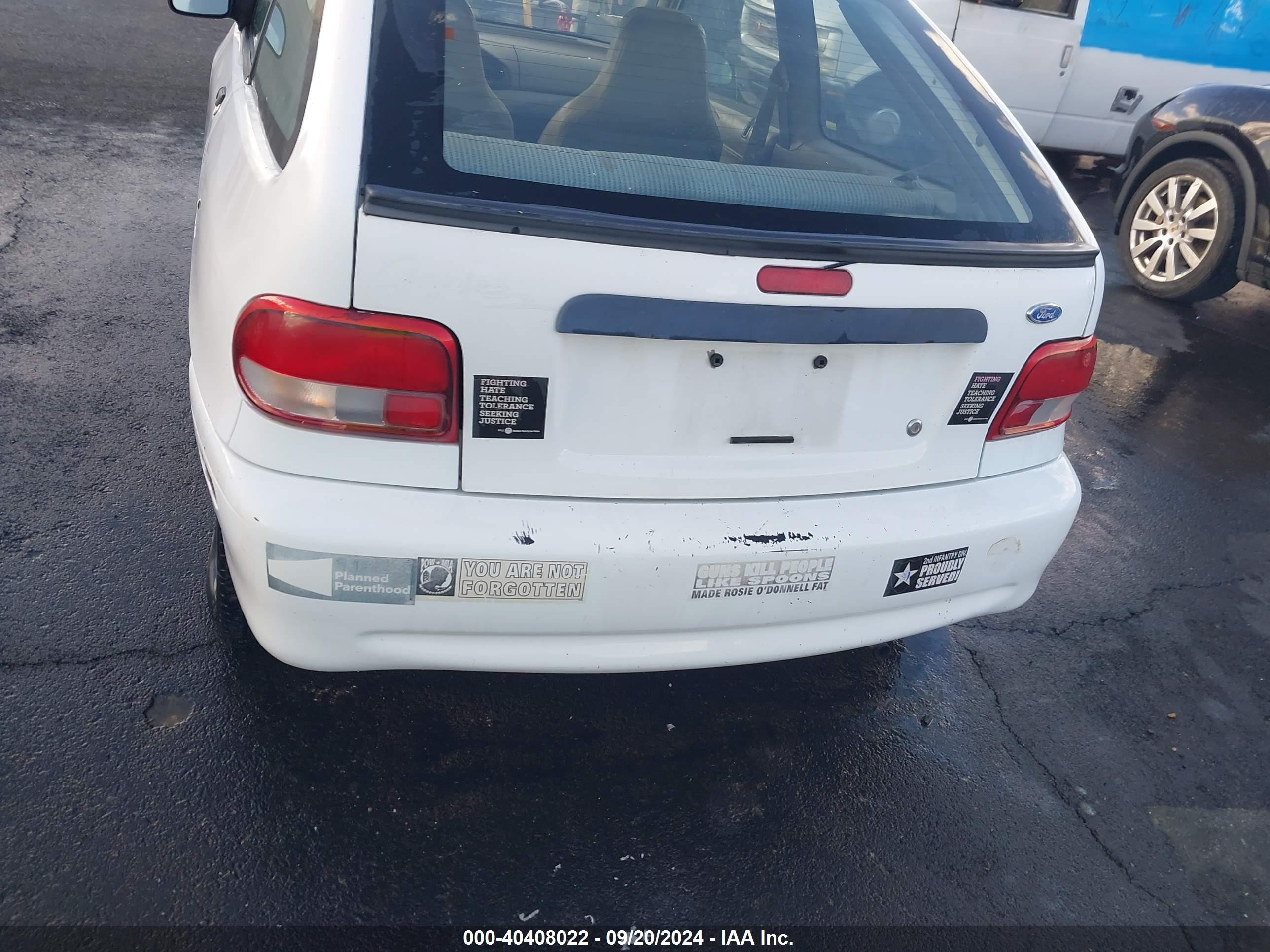 1997 Ford Aspire   Белый vin: KNJLT05H5V6232310