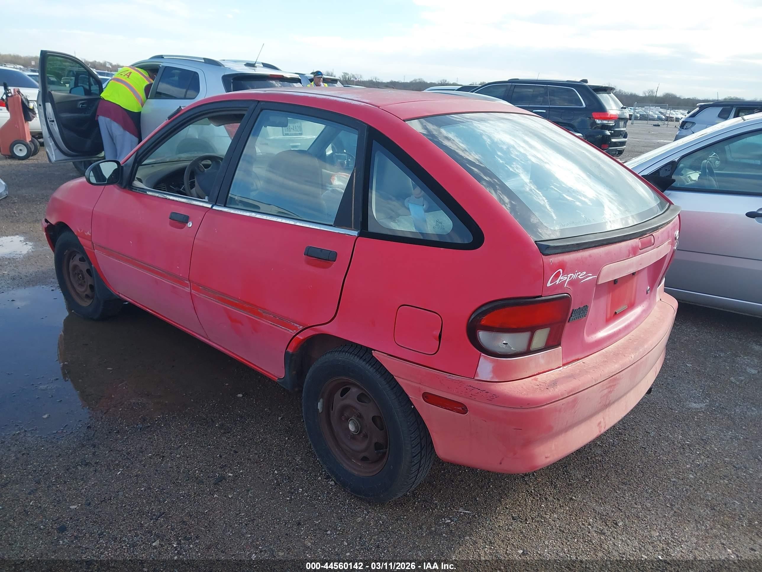 1995 Ford Aspire   Red vin: KNJLT06H5S6133870