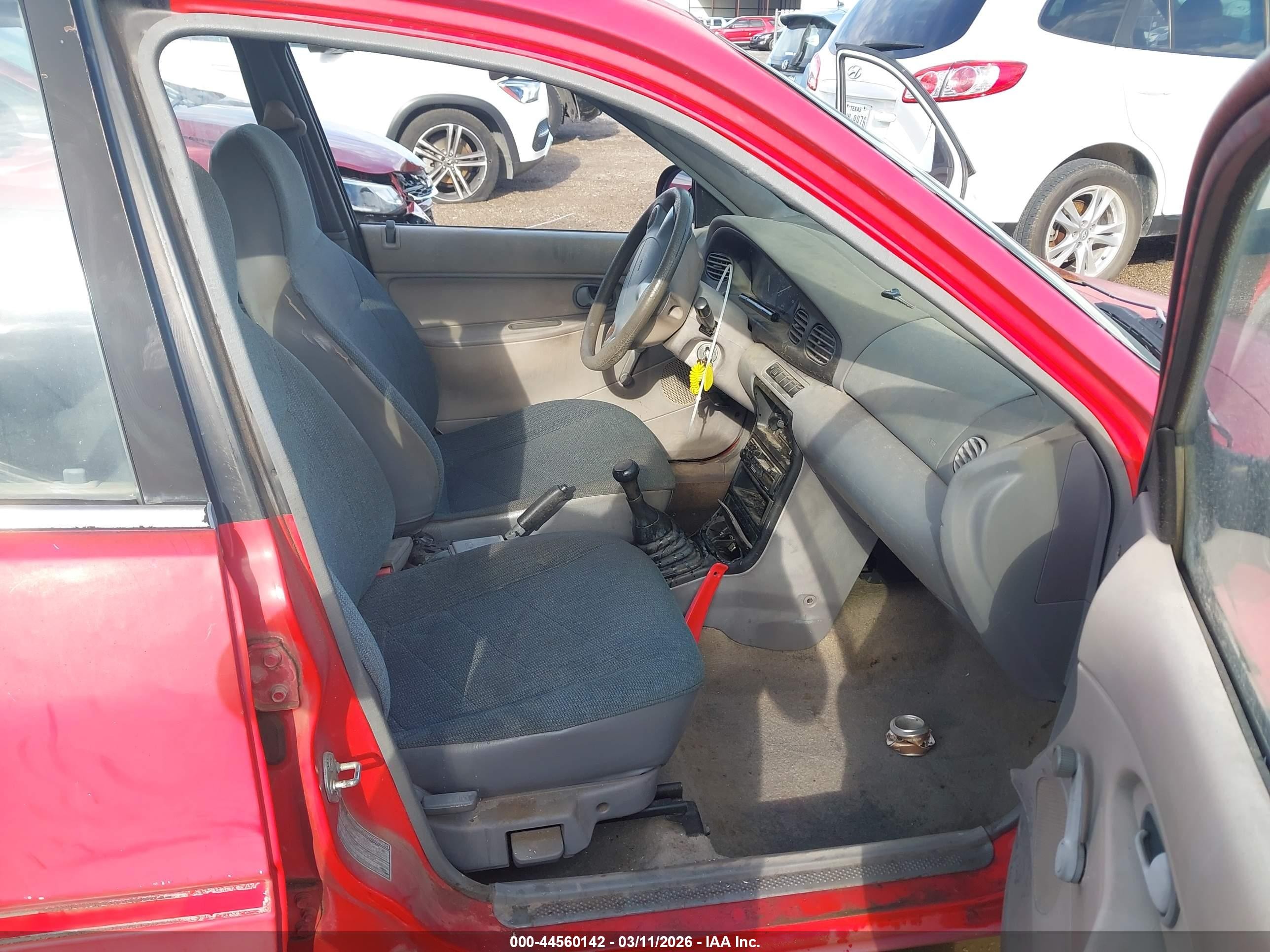 1995 Ford Aspire   Red vin: KNJLT06H5S6133870