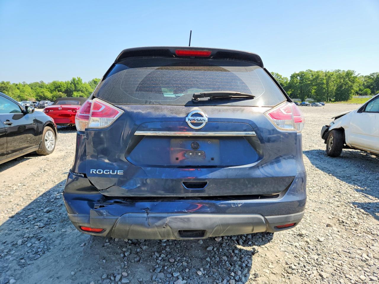 2015 Nissan Rogue S Blue vin: KNMAT2MT0FP515656