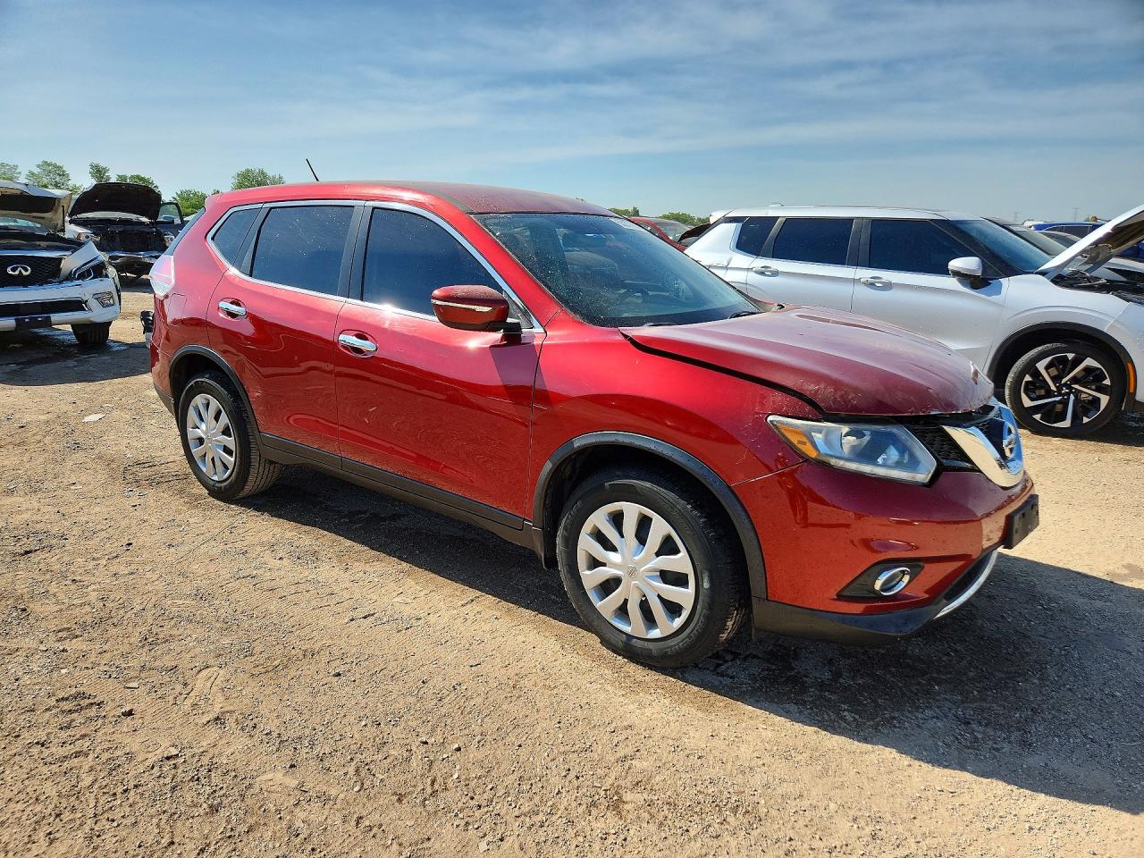 2015 Nissan Rogue S Red vin: KNMAT2MT0FP518430