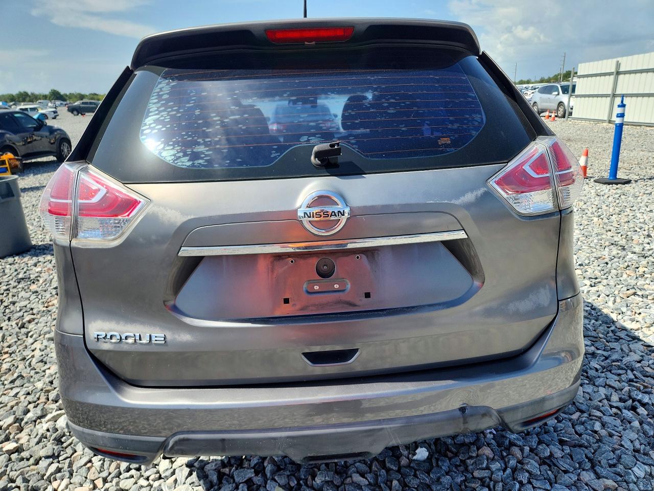 2015 Nissan Rogue S Gray vin: KNMAT2MT0FP523899