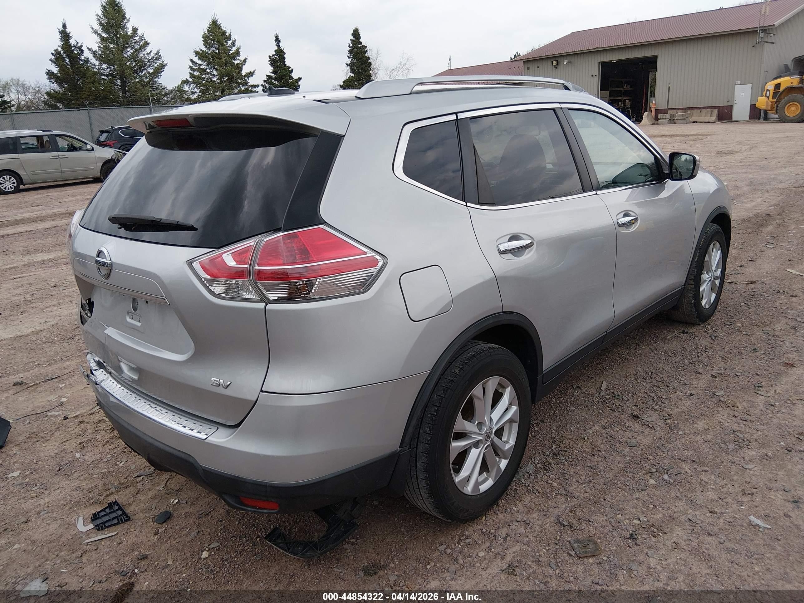 2015 Nissan Rogue Sv Silver vin: KNMAT2MT0FP541612