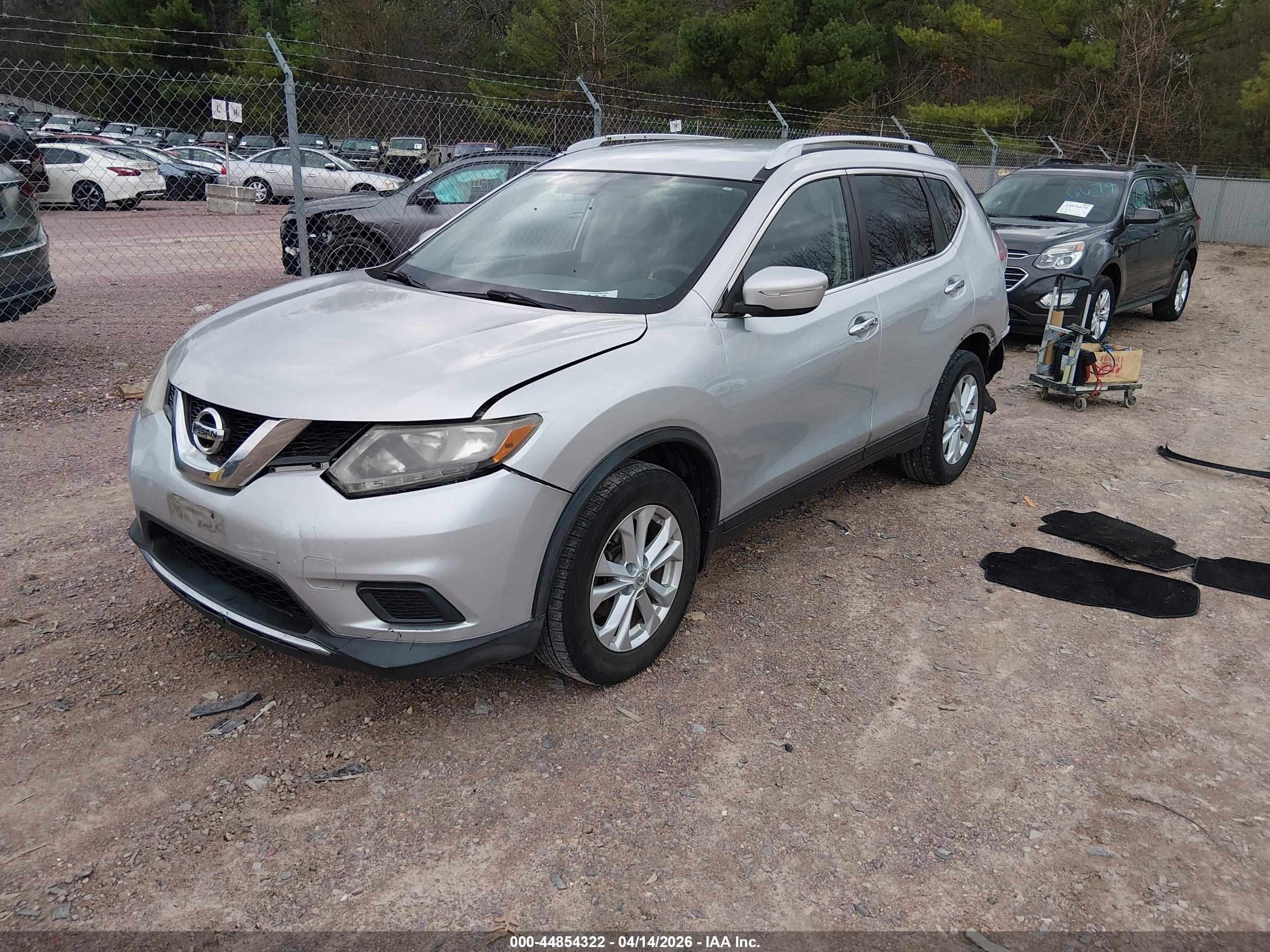2015 Nissan Rogue Sv Silver vin: KNMAT2MT0FP541612