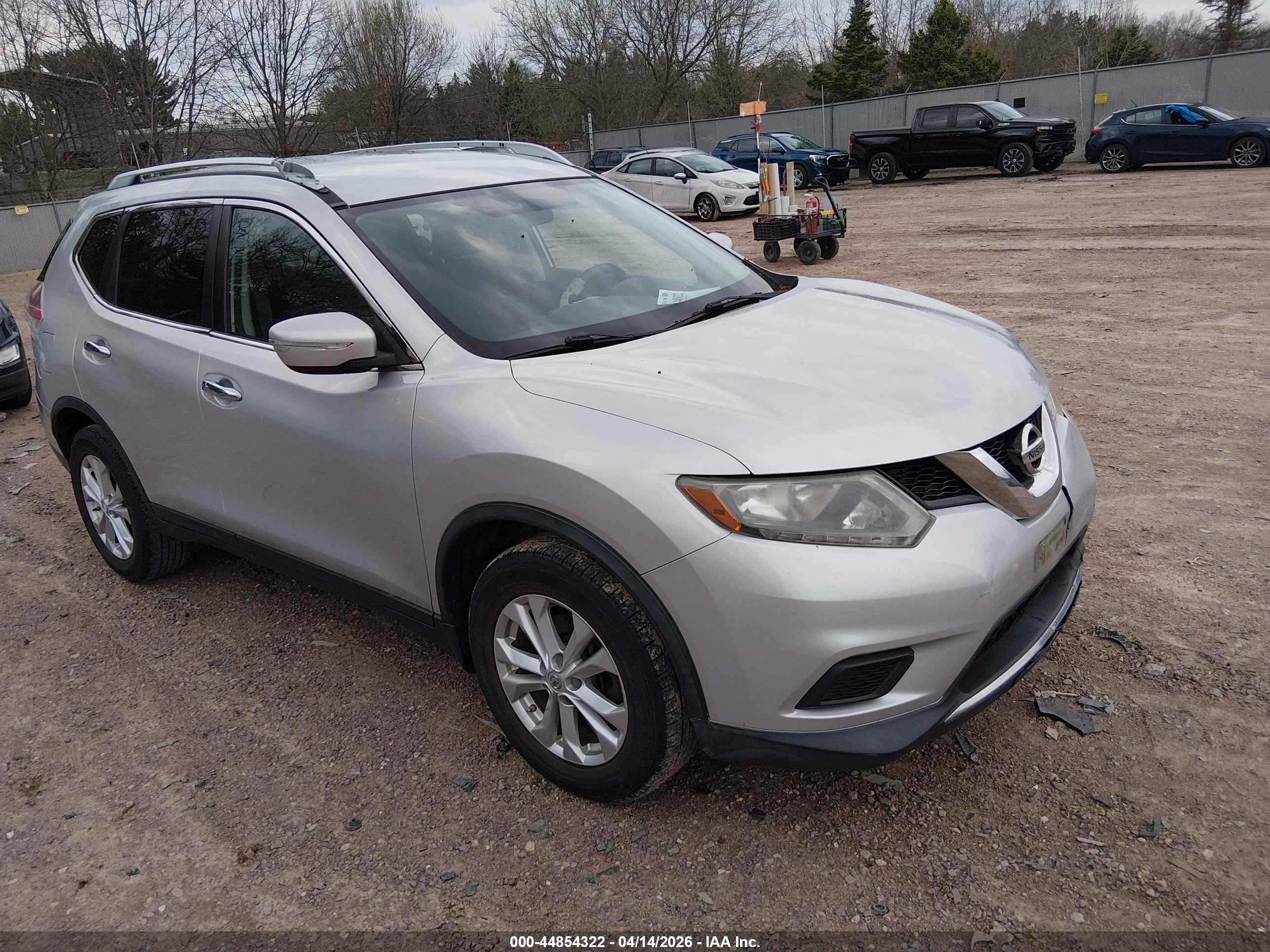 2015 Nissan Rogue Sv Silver vin: KNMAT2MT0FP541612