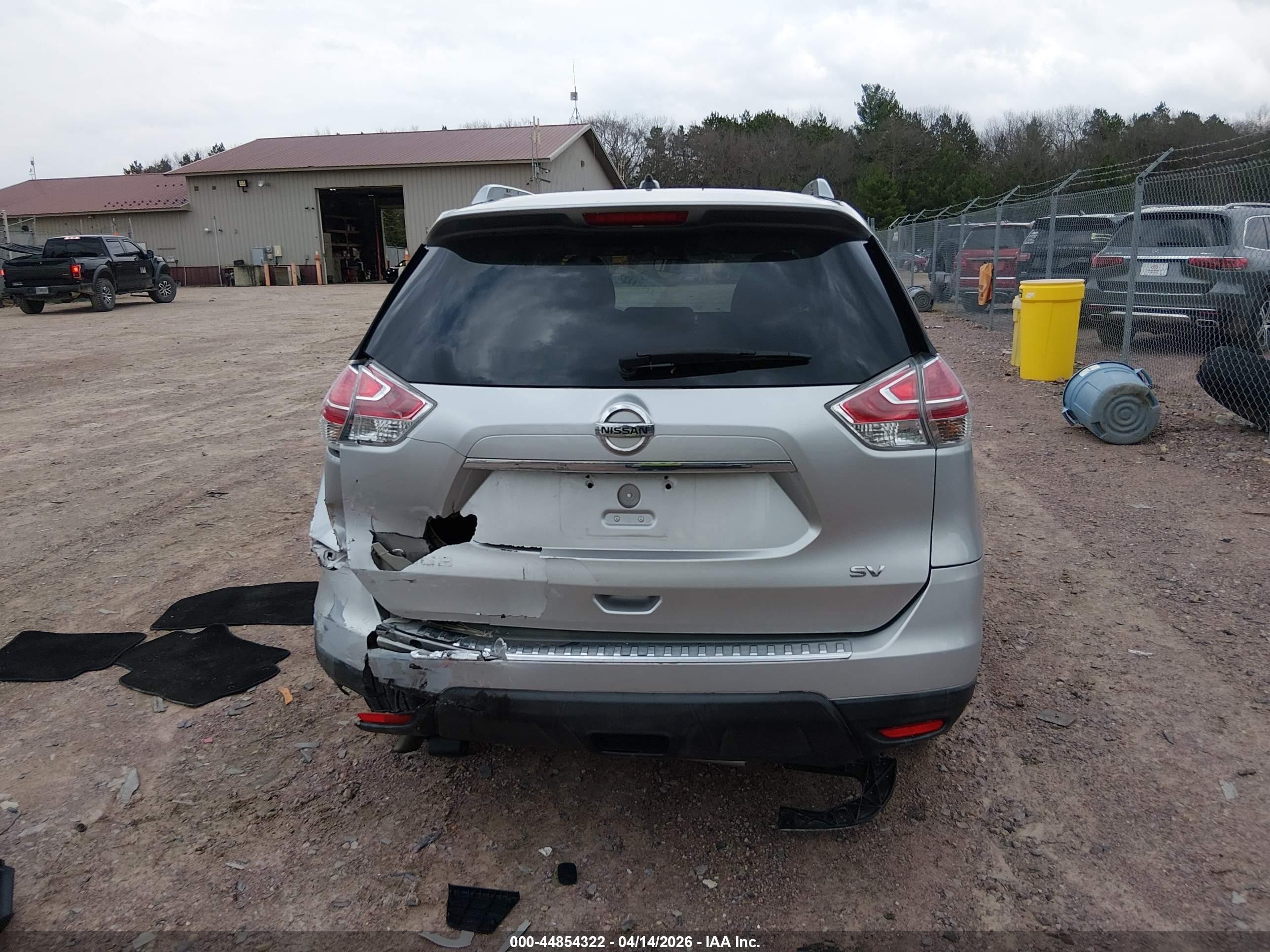 2015 Nissan Rogue Sv Silver vin: KNMAT2MT0FP541612