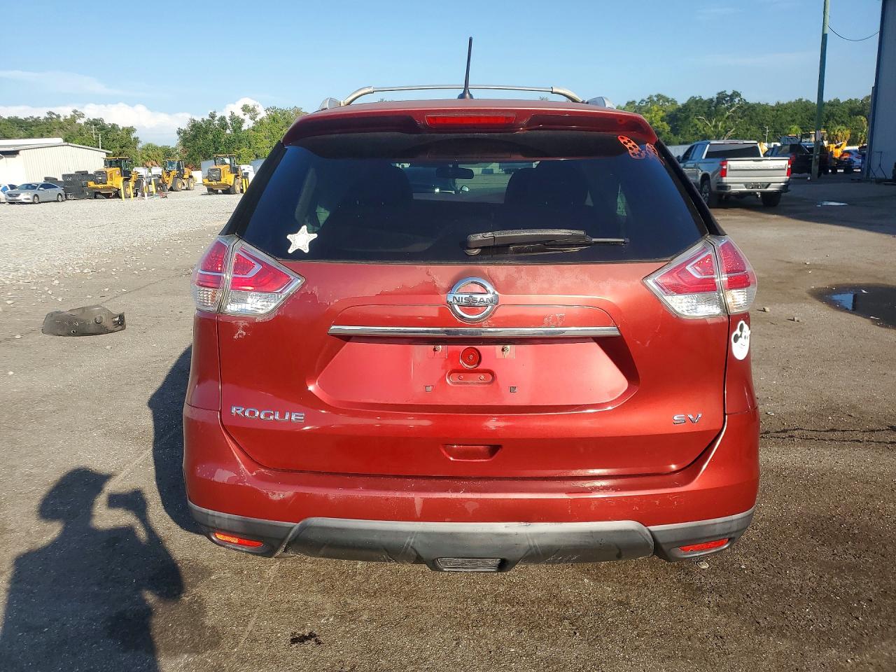 2015 Nissan Rogue Sv Красный vin: KNMAT2MT0FP555719