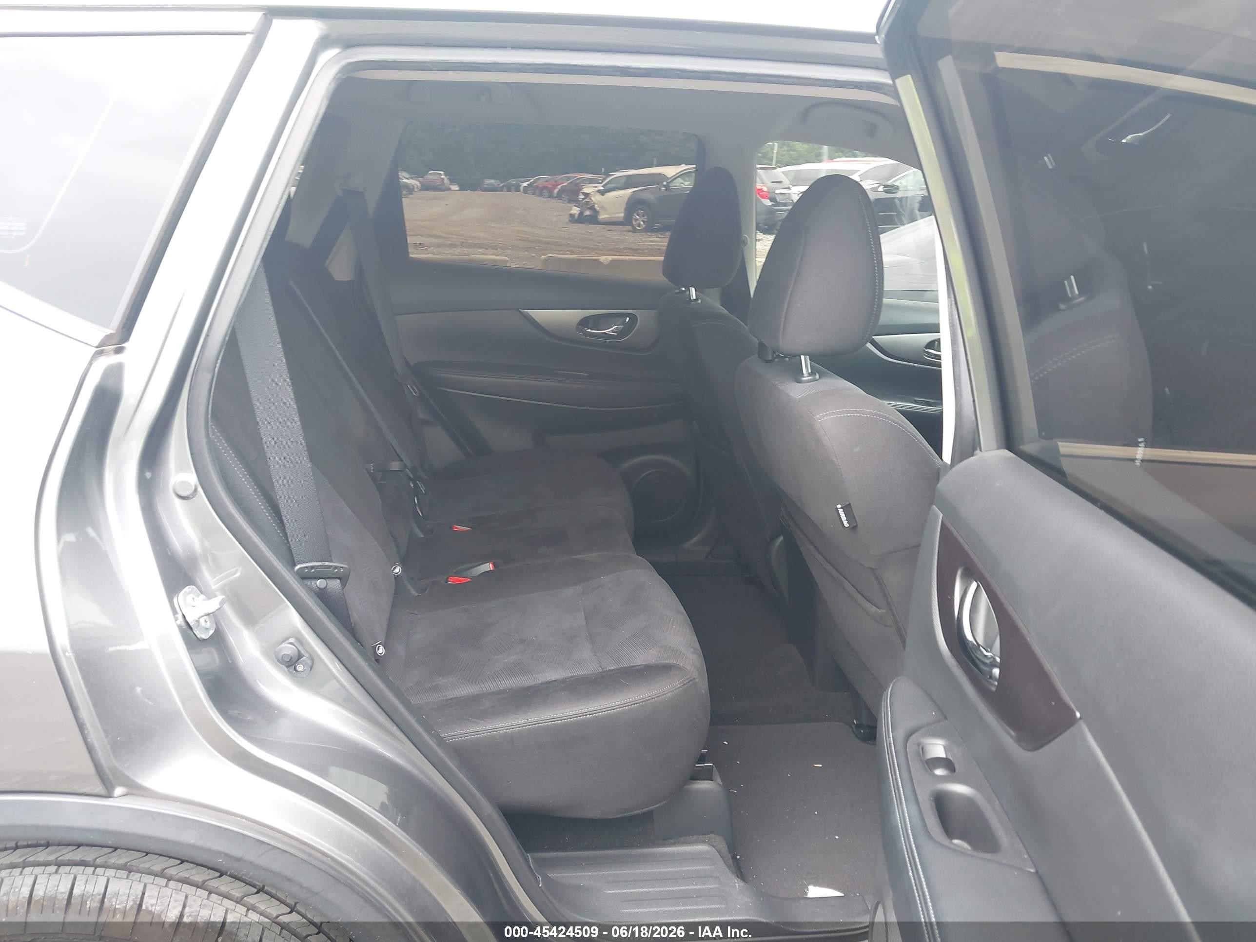 2015 Nissan Rogue S Gray vin: KNMAT2MT0FP558071