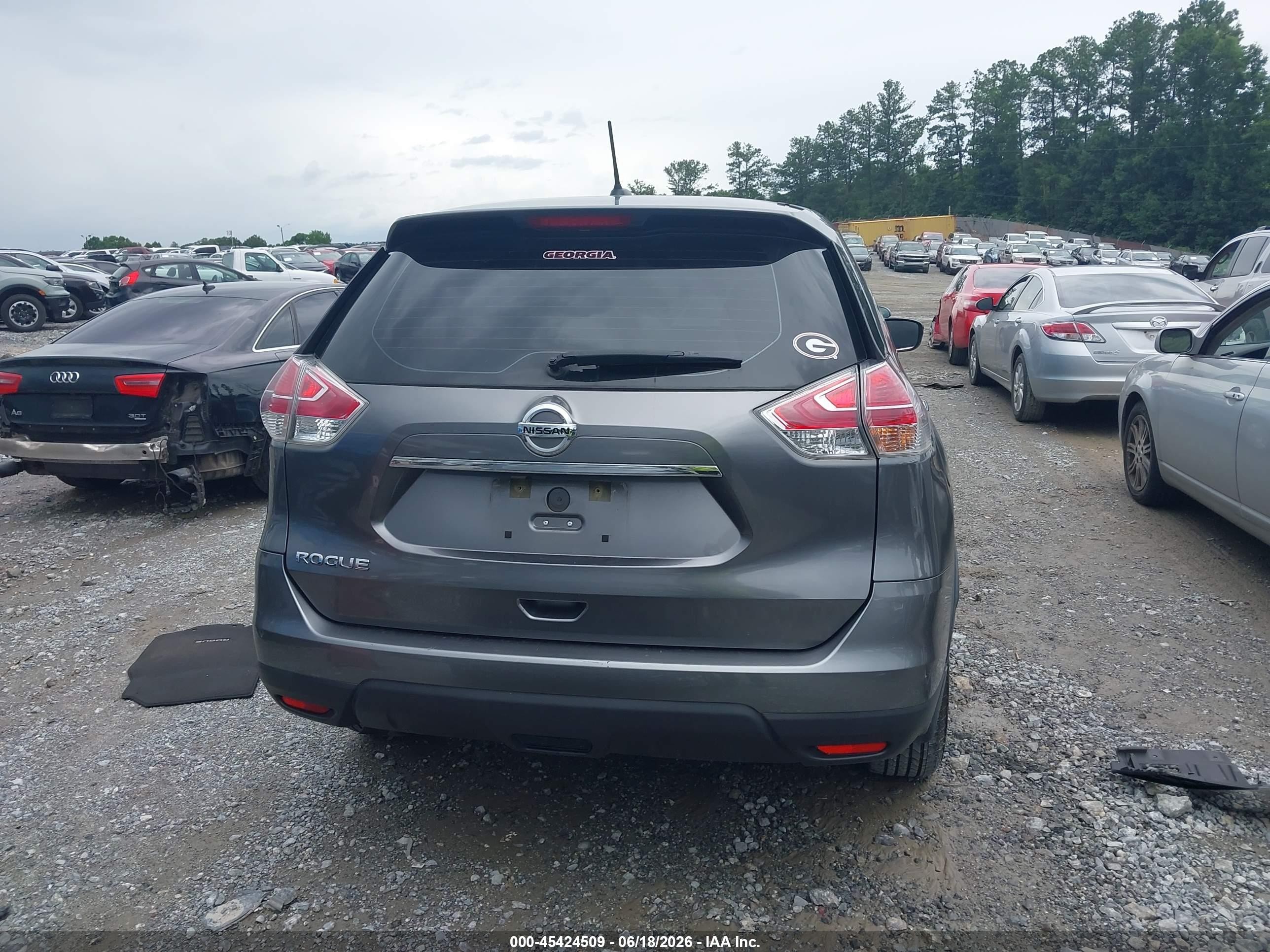 2015 Nissan Rogue S Gray vin: KNMAT2MT0FP558071