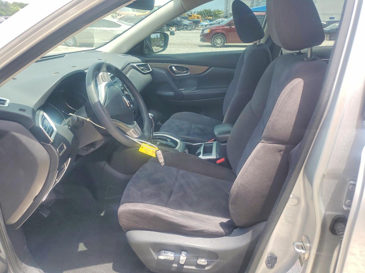 2015 Nissan Rogue Sv Silver vin: KNMAT2MT0FP575503