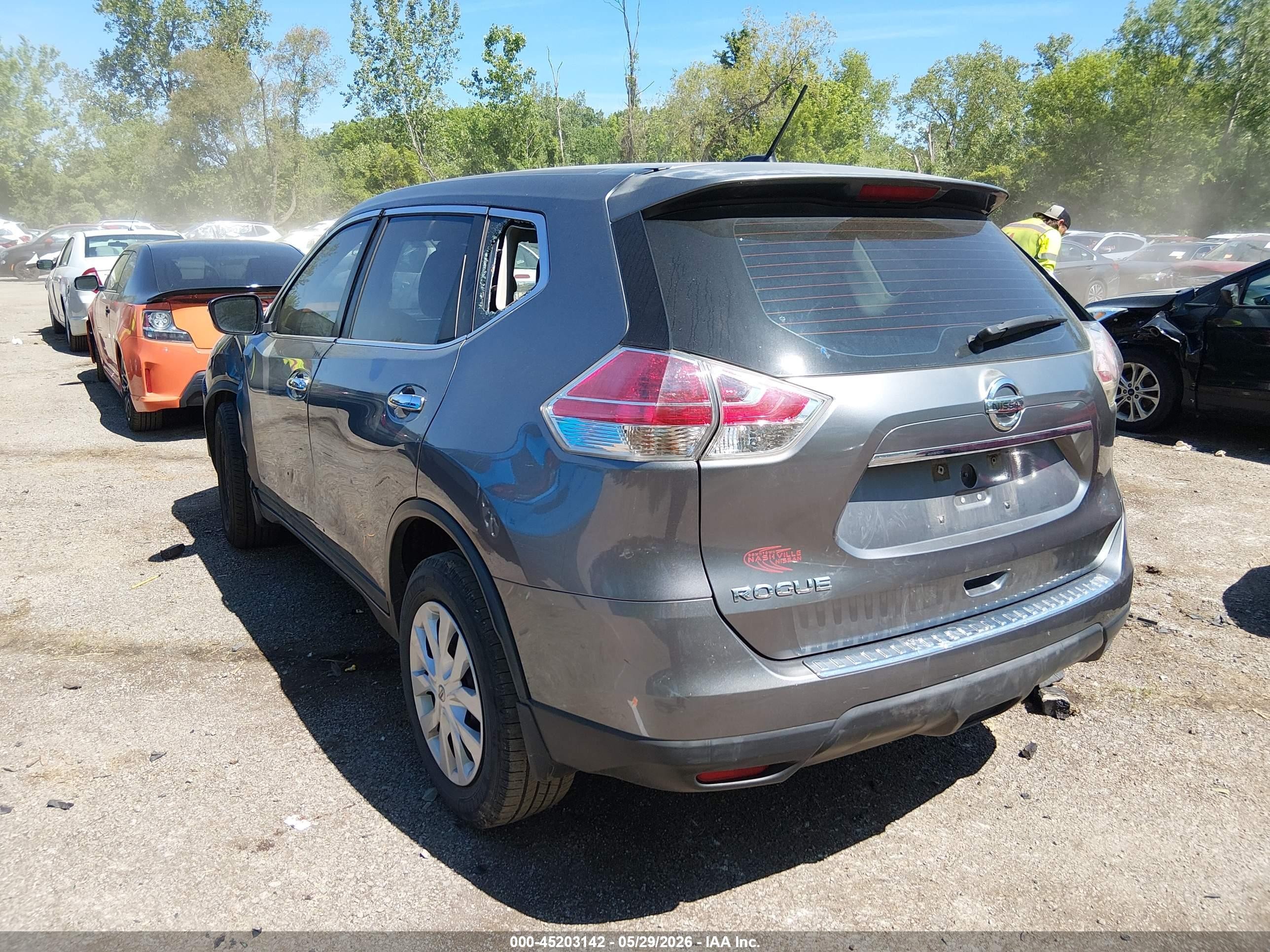 2015 Nissan Rogue S Gray vin: KNMAT2MT0FP590891