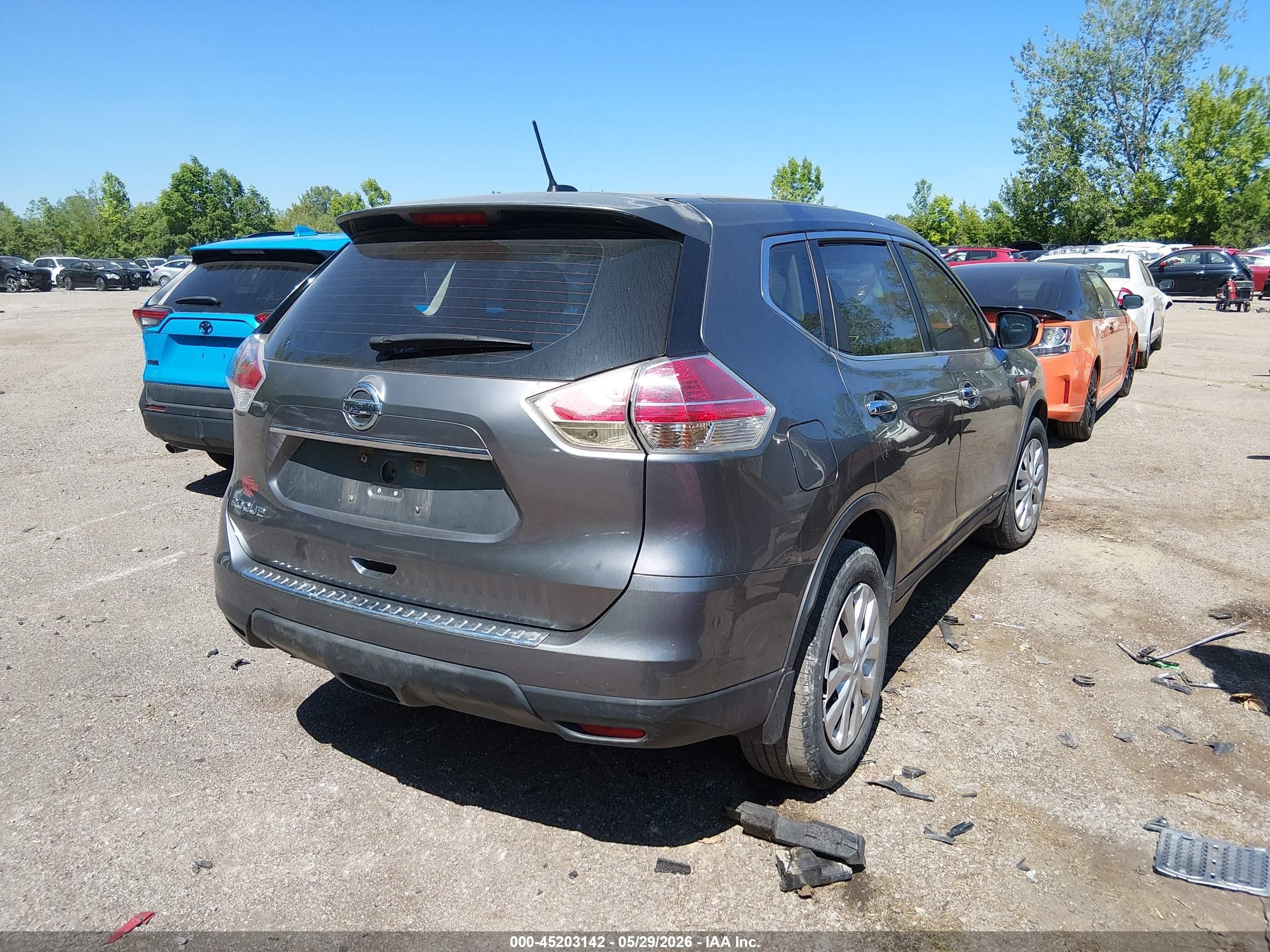 2015 Nissan Rogue S Gray vin: KNMAT2MT0FP590891