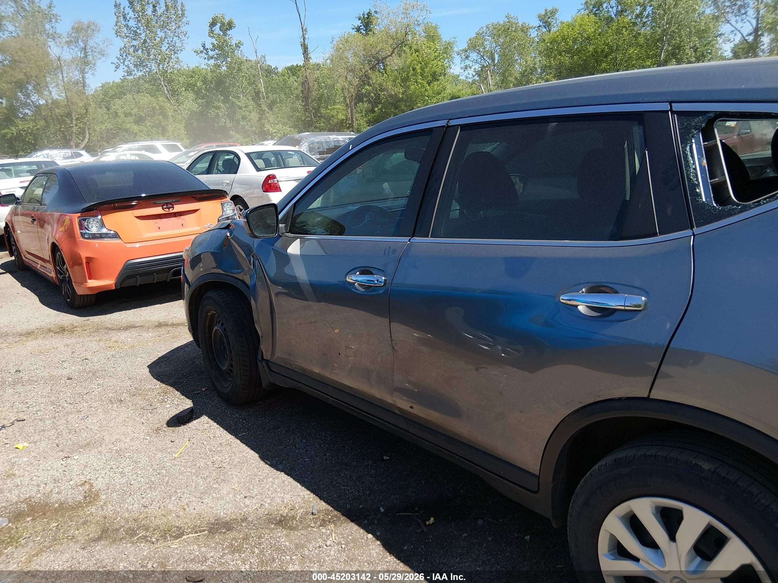 2015 Nissan Rogue S Gray vin: KNMAT2MT0FP590891