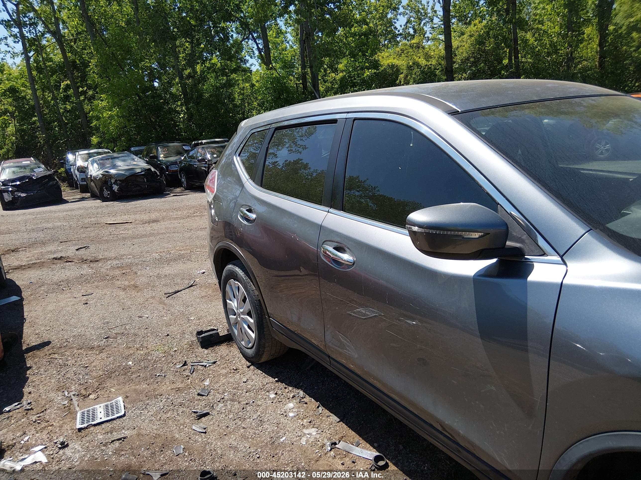 2015 Nissan Rogue S Gray vin: KNMAT2MT0FP590891