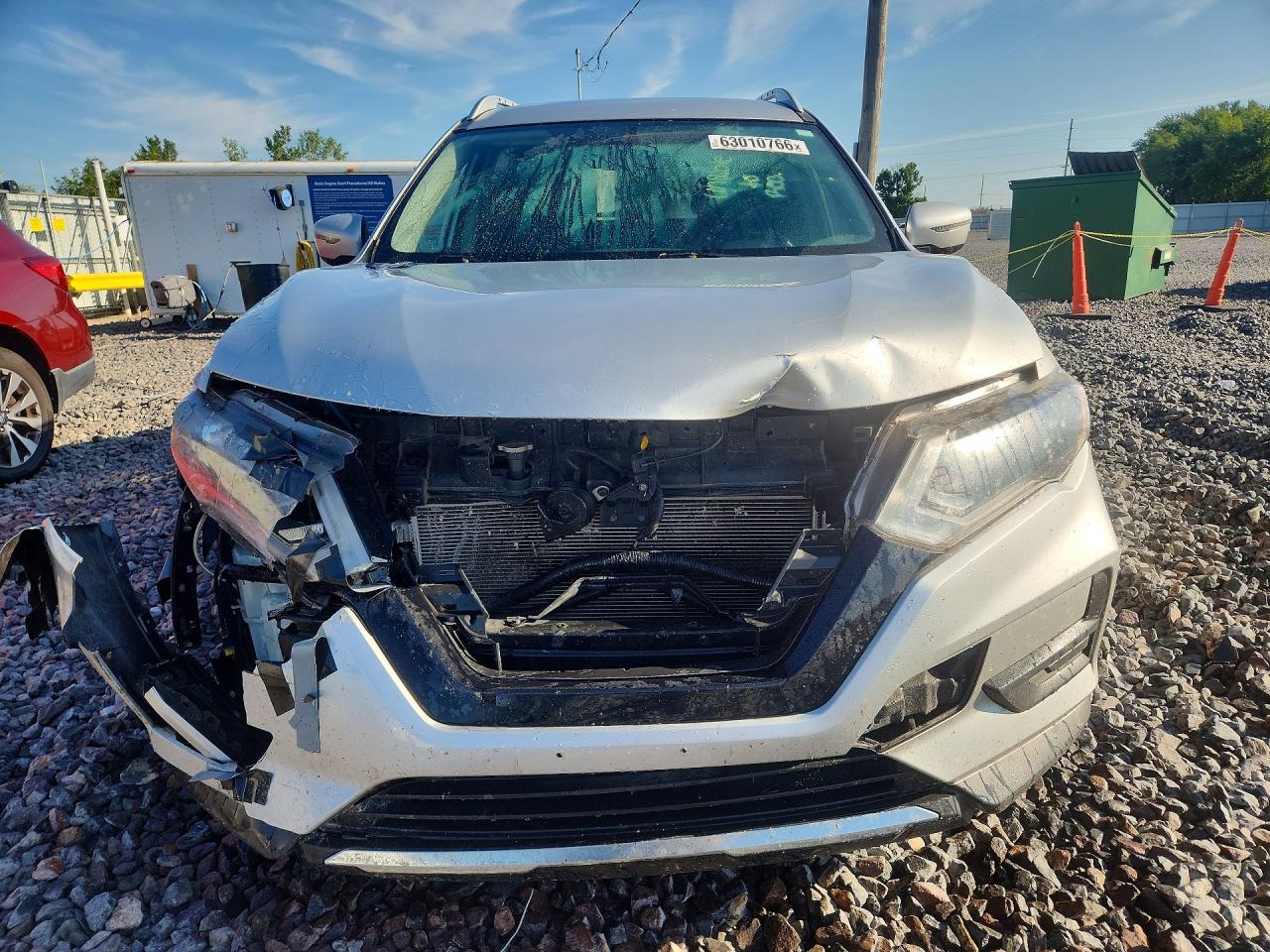 2017 Nissan Rogue Sv Silver vin: KNMAT2MT0HP518866