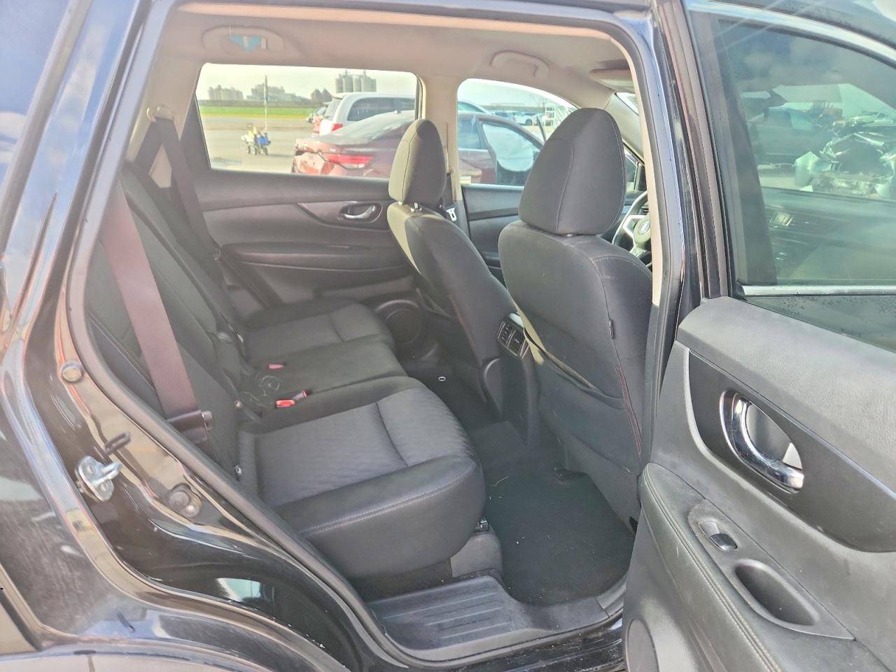 2017 Nissan Rogue Sv Black vin: KNMAT2MT0HP559353