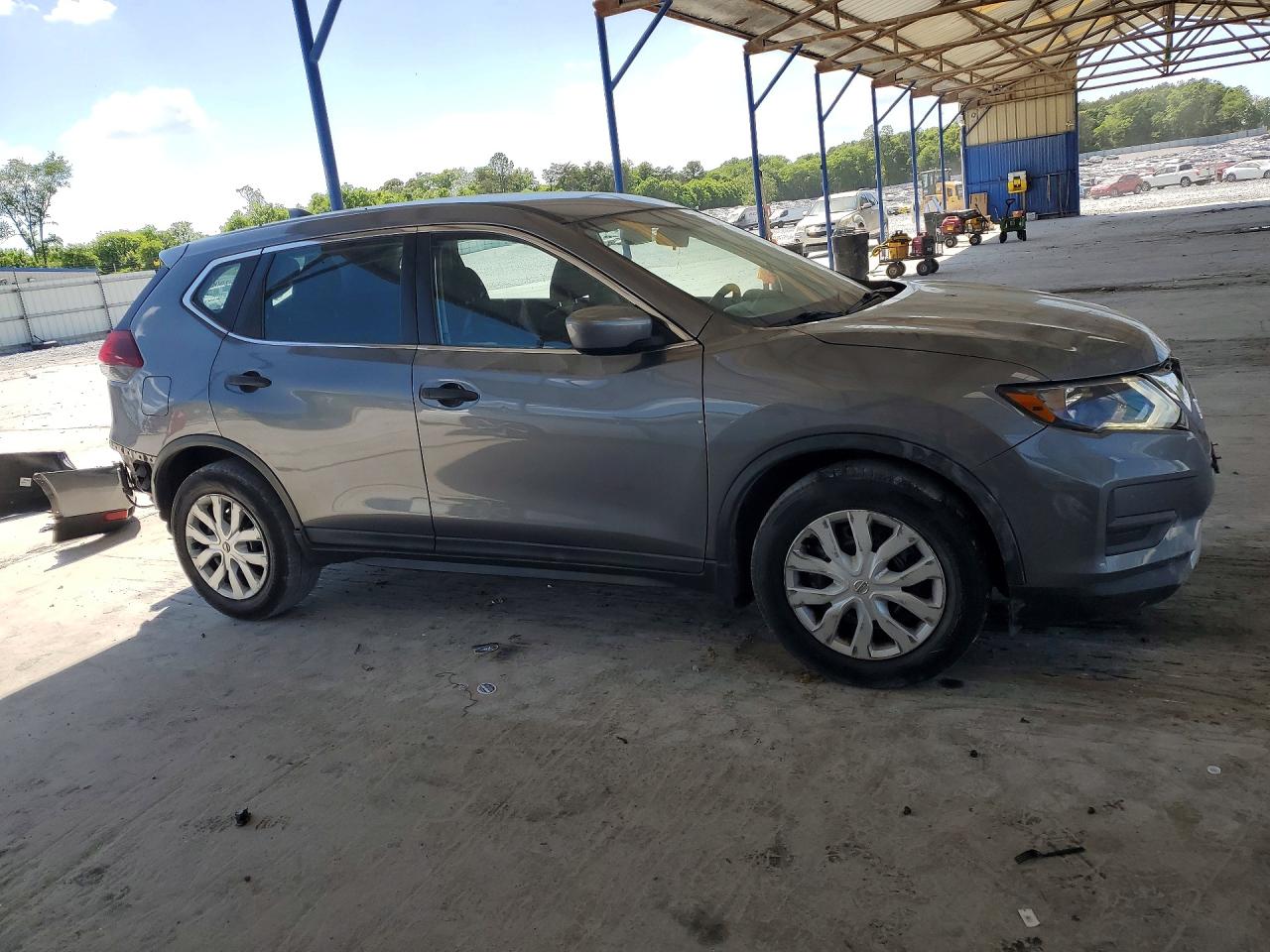 2018 Nissan Rogue S Серый vin: KNMAT2MT0JP609156
