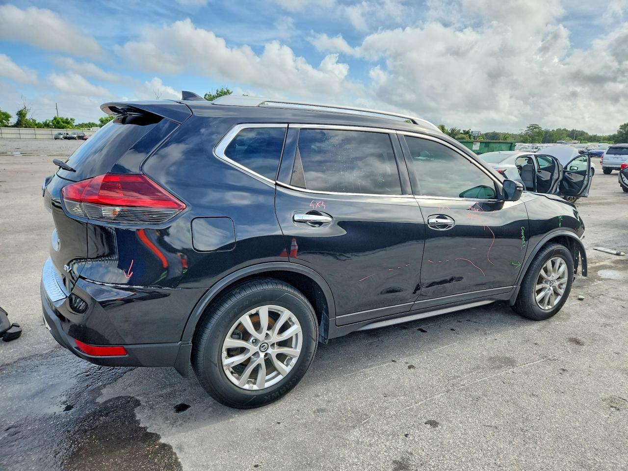 2018 Nissan Rogue Sv Black vin: KNMAT2MT0JP621940