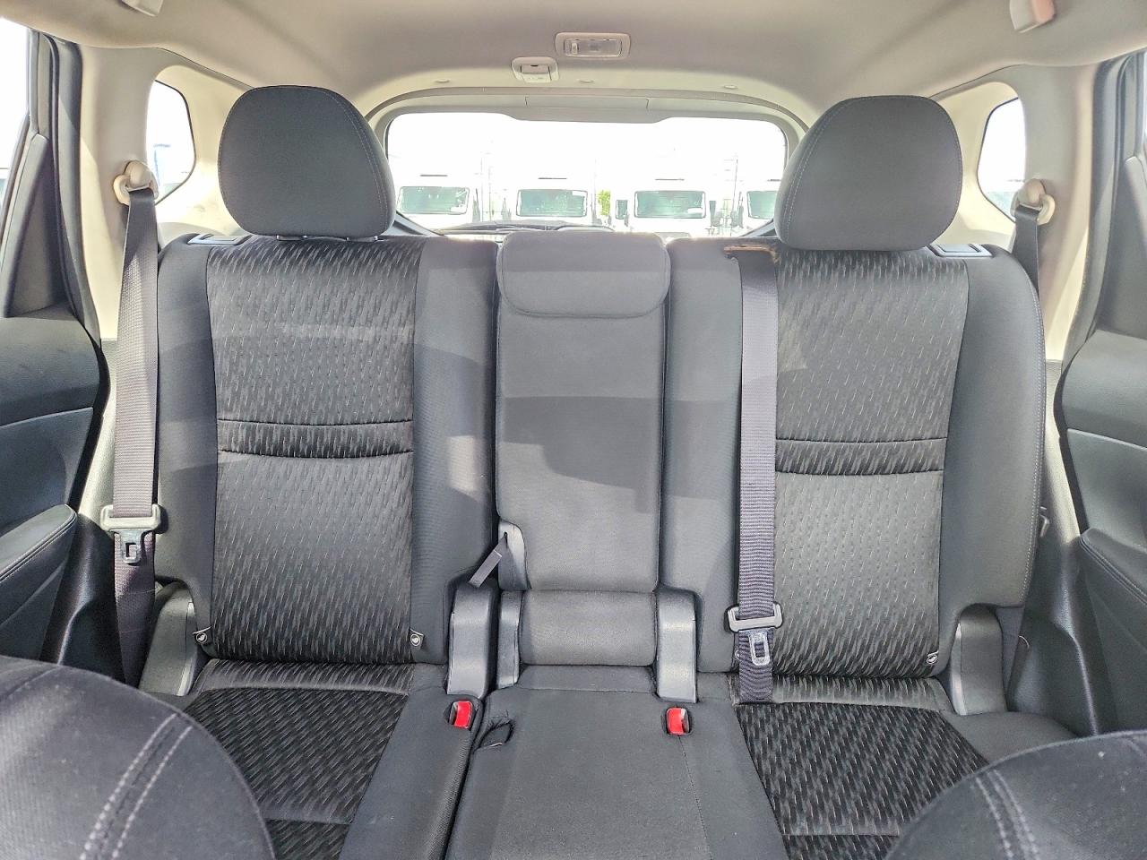 2018 Nissan Rogue Sv Black vin: KNMAT2MT0JP621940