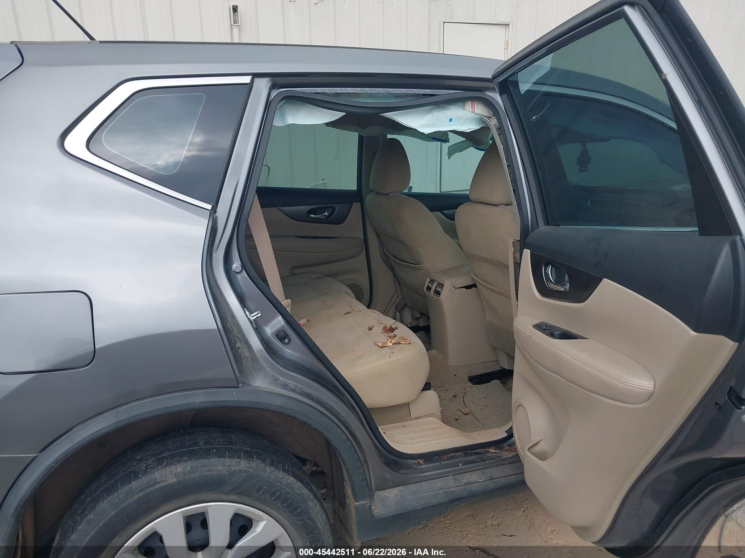 2015 Nissan Rogue S Gray vin: KNMAT2MT1FP514791
