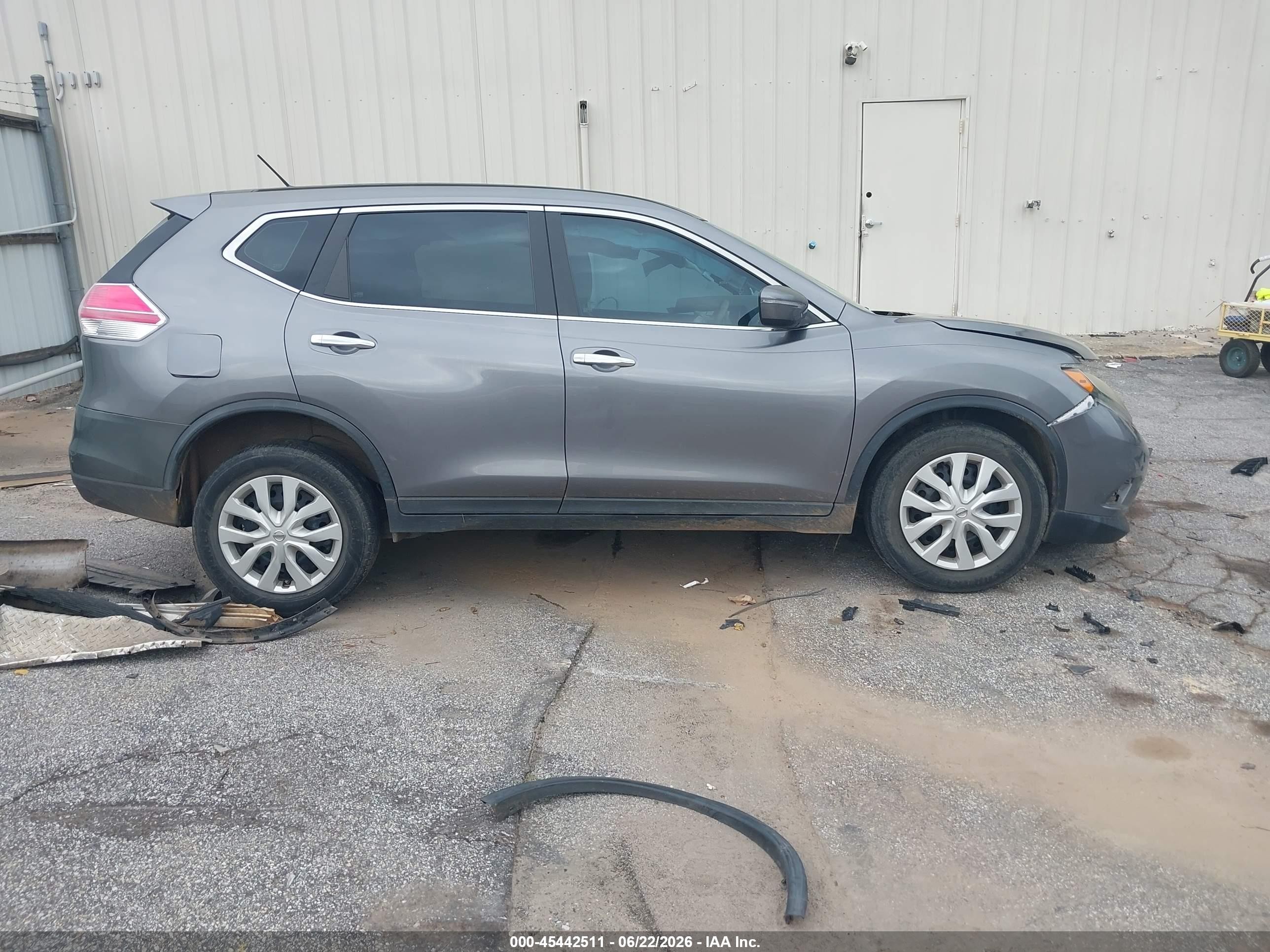 2015 Nissan Rogue S Gray vin: KNMAT2MT1FP514791