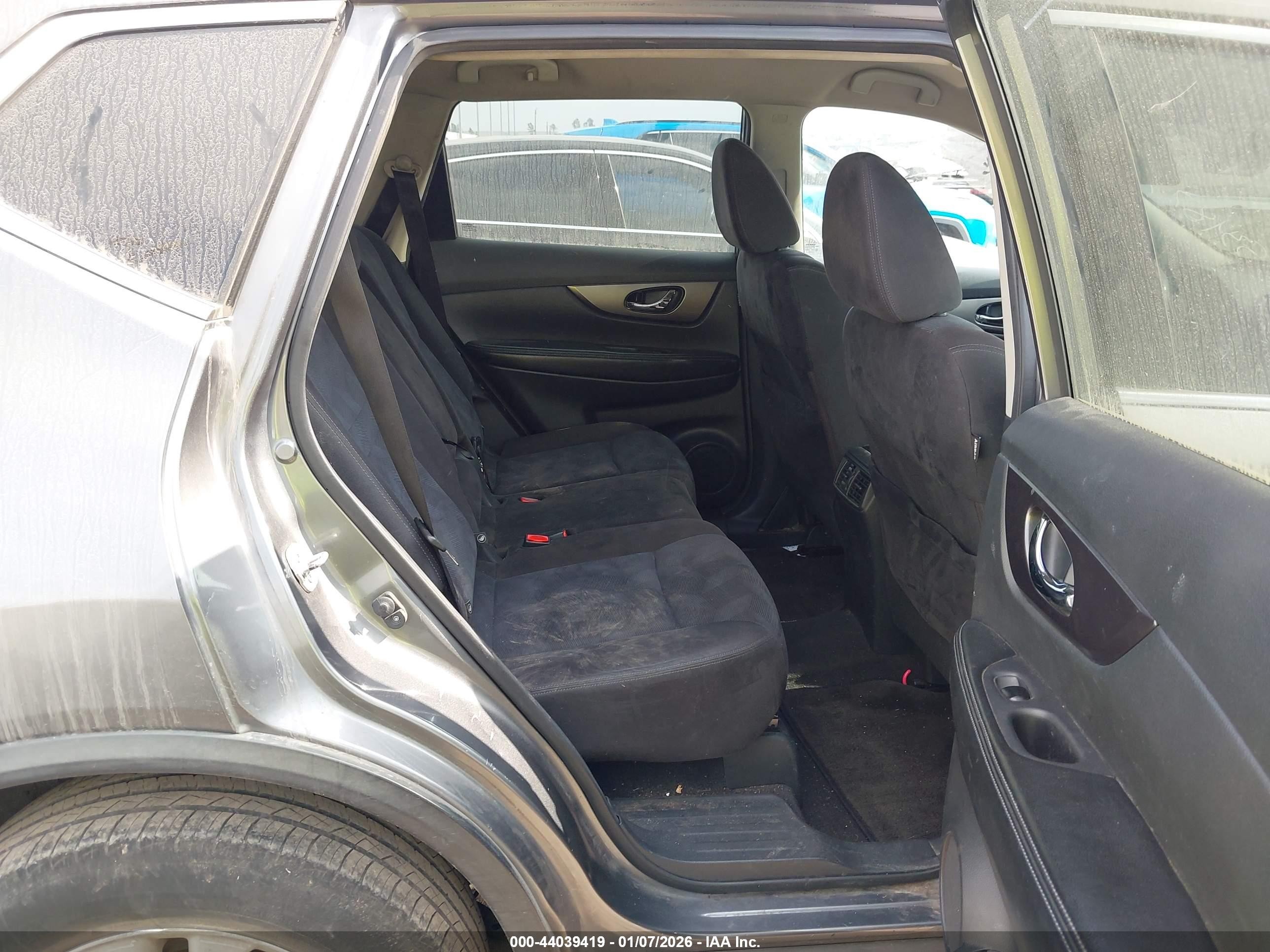 2015 Nissan Rogue Sv Серый vin: KNMAT2MT1FP534877